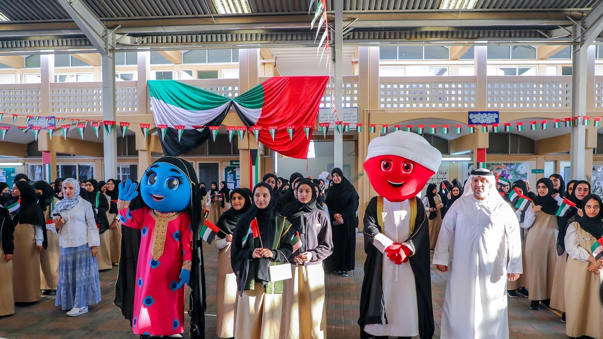 صورة بعنوان: كهرباء ومياه دبي تحتفل مع مختلف شرائح المجتمع بعيد الاتحاد 