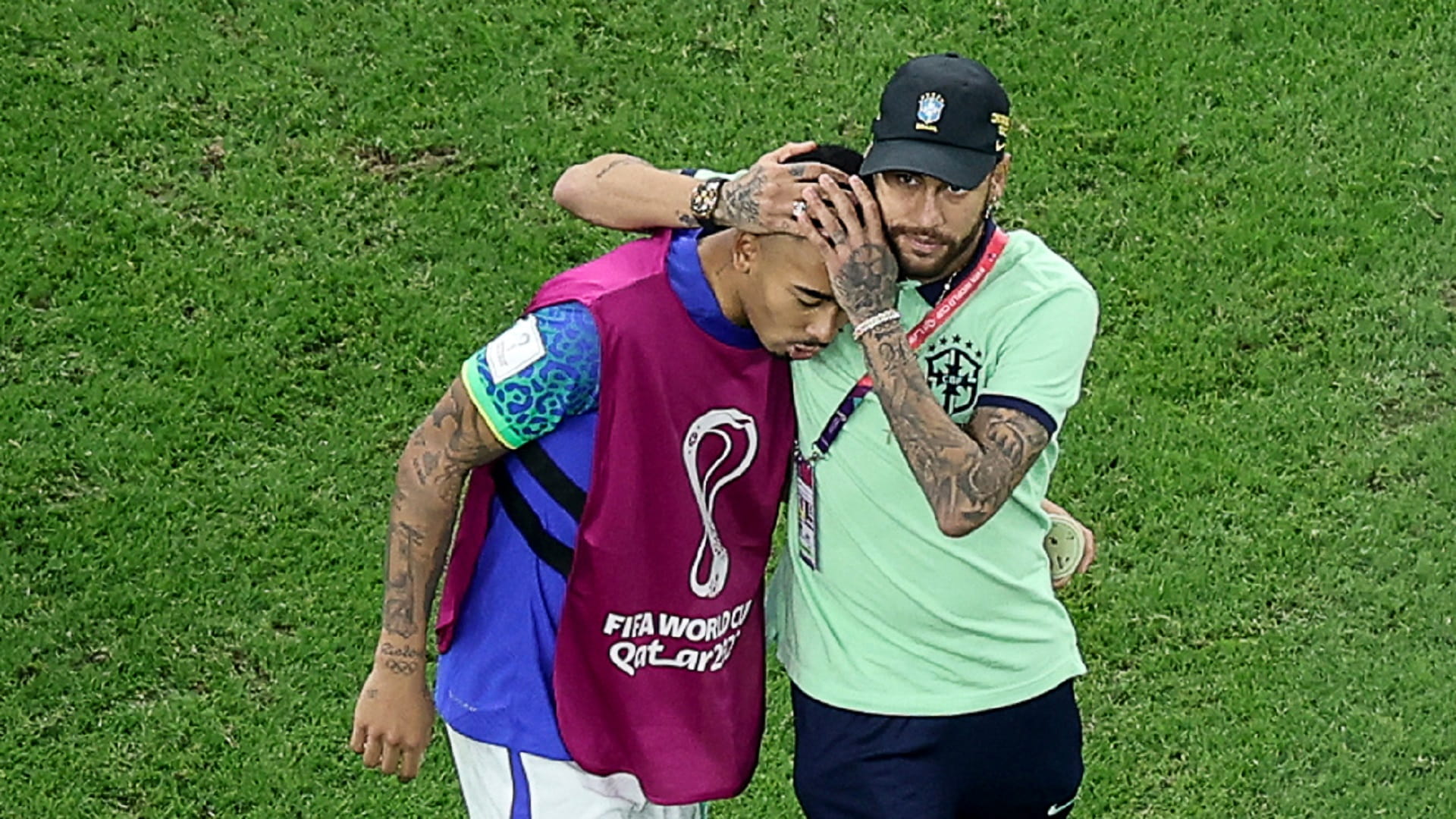 صورة بعنوان: منتخب البرازيل يخسر جهود غابريال جيزوس وأليكس تيليس 