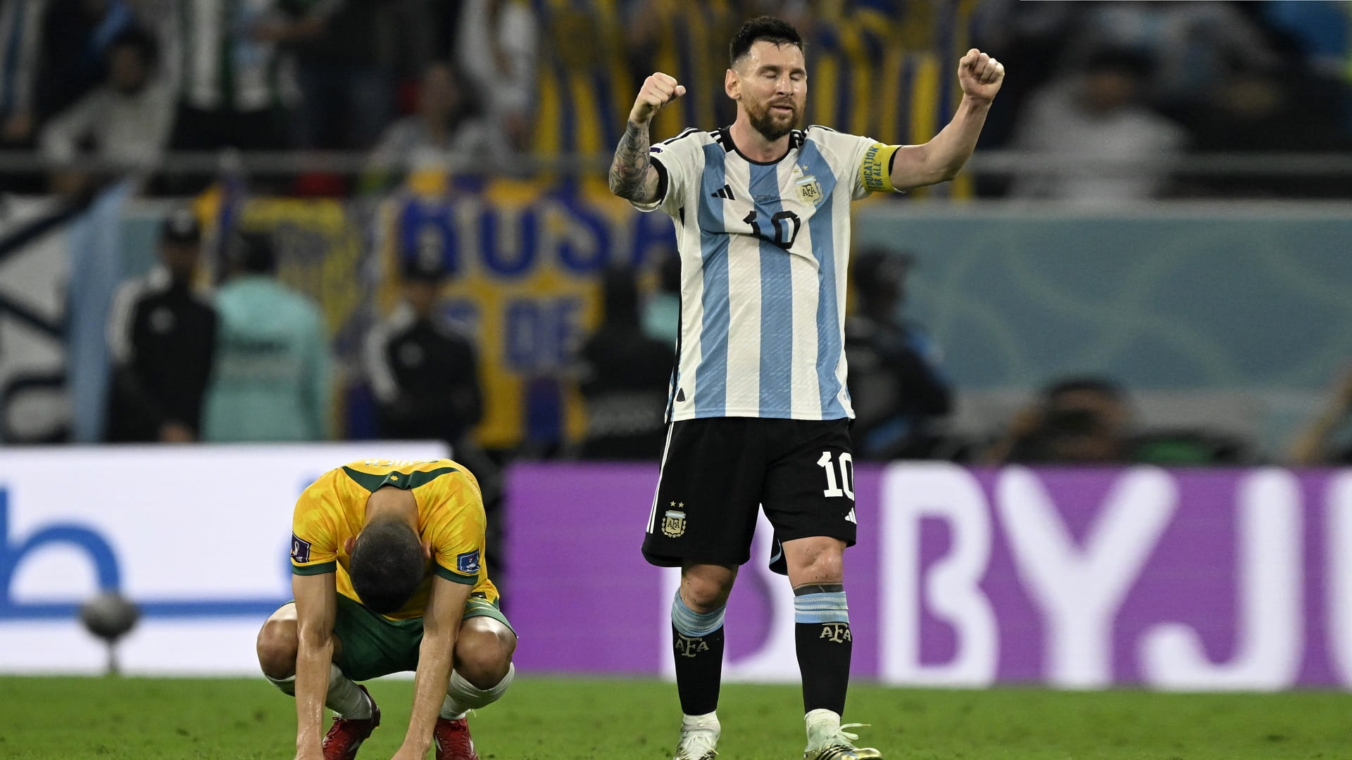 صورة بعنوان: ميسي يقود الأرجنتين للتأهل لربع نهائي كأس العالم 