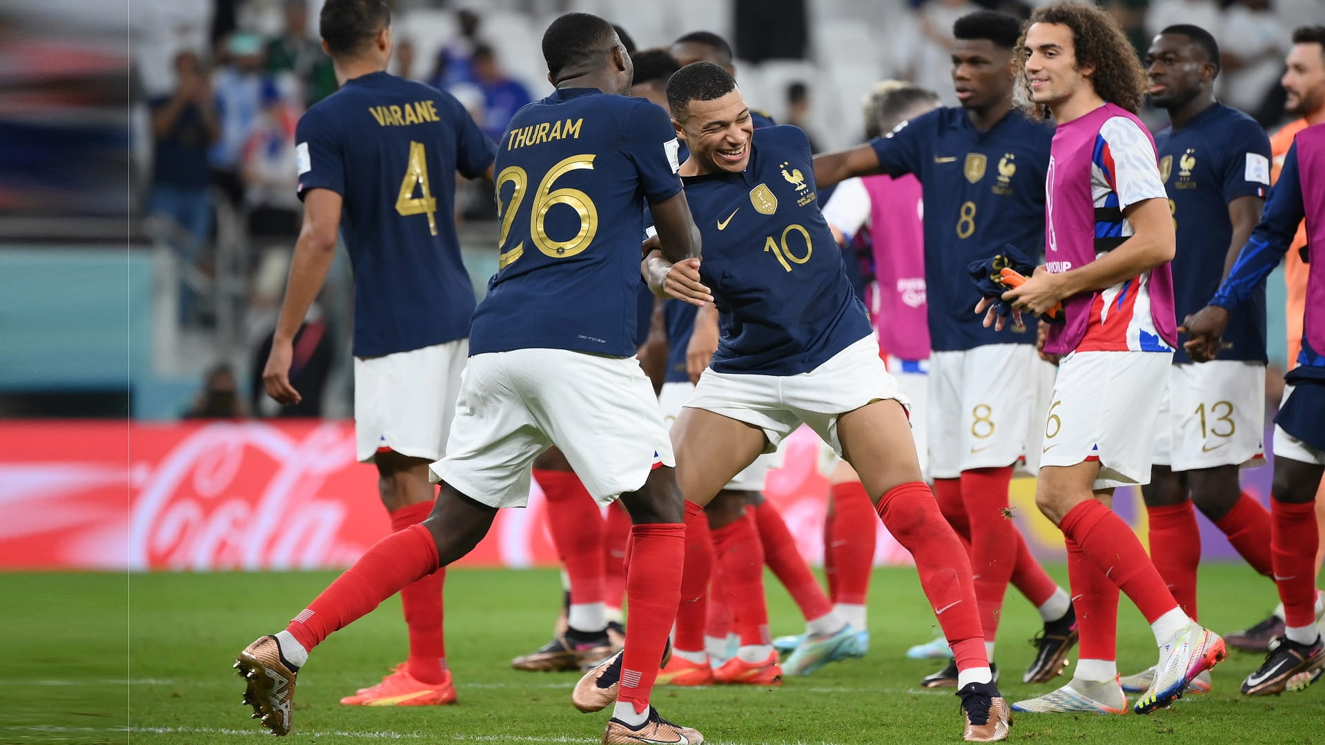 صورة بعنوان: فرنسا تفوز على بولندا وتتأهل إلى ربع نهائي كأس العالم 