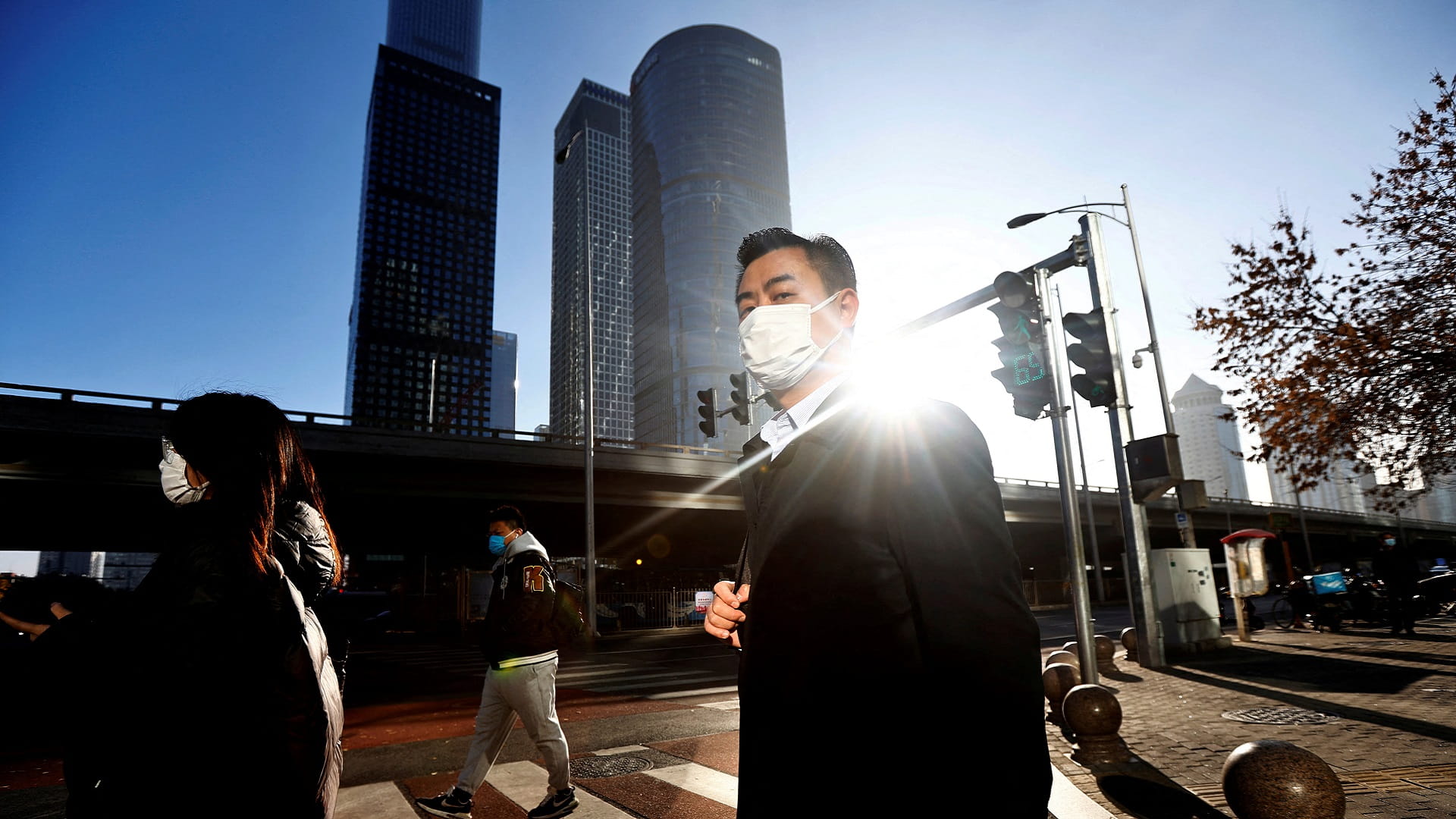 صورة بعنوان: بكين وشنتشن تخففان قيود كوفيد مع تعديل الصين لسياستها 