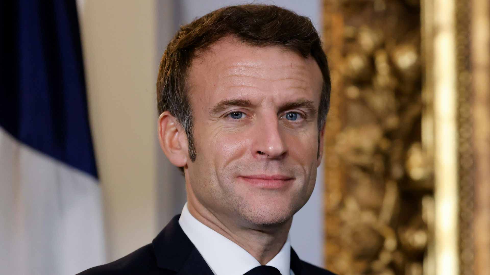 Image for the title: Macron: France to intensify arms delivery to help Ukraine 