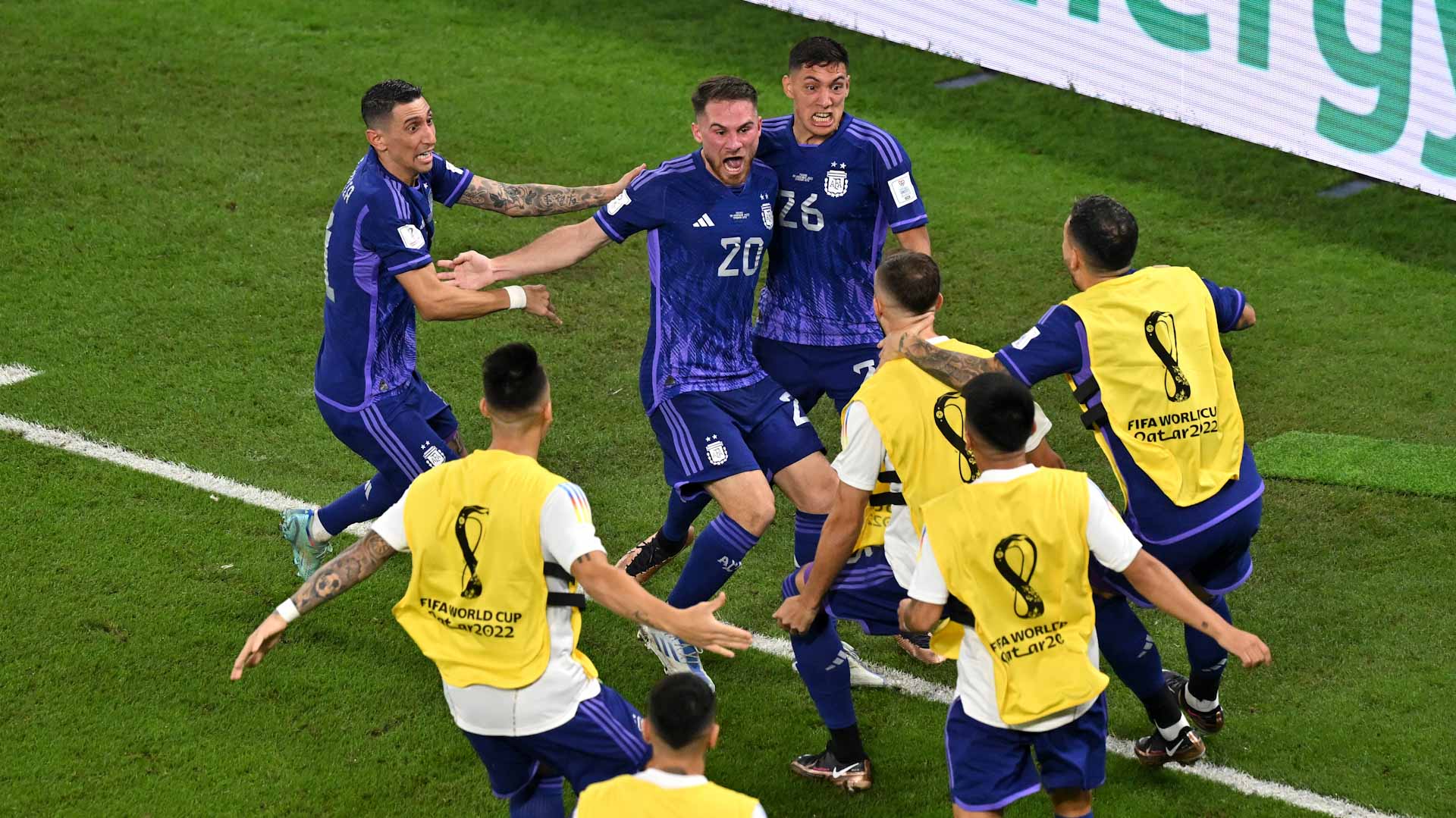 Image for the title: Argentina, Netherlands eye quarters as World Cup last 16 kicks off 