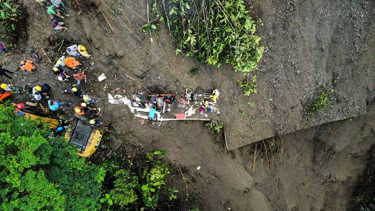Image for the title: Landslide in Colombia leaves three dead, 20 trapped 