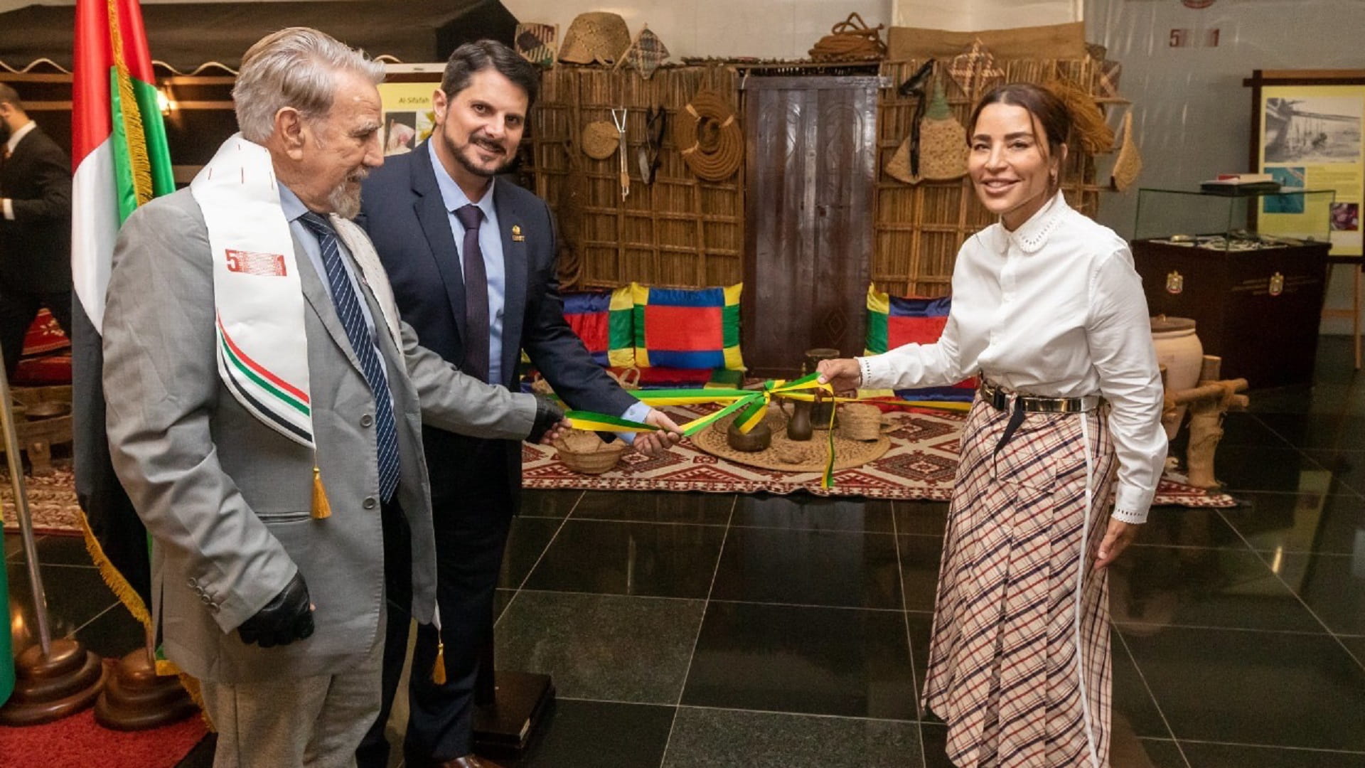 صورة بعنوان: سفارة الإمارات تنظّم معرضاً ثقافياً في الكونغرس البرازيلي 