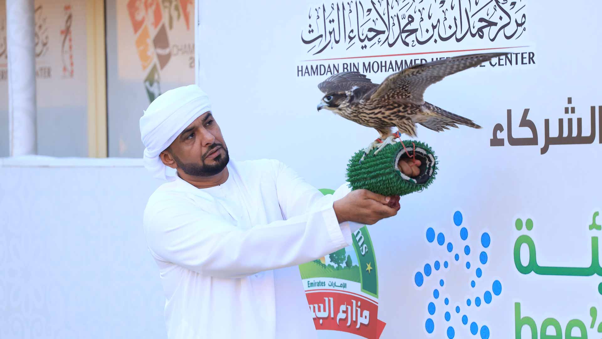 صورة بعنوان: نجاح باهر لبطولة نادي الشارقة للصقارين للتلواح بنسختها السادسة  