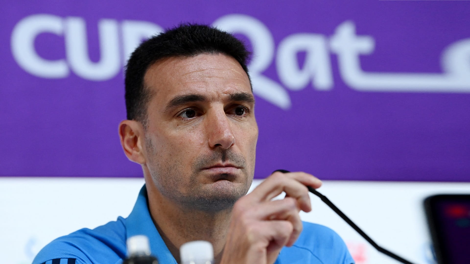 صورة بعنوان: مدرب الأرجنتين يتحلى بالحذر بشأن لياقة دي ماريا قبل مواجهة هولندا 