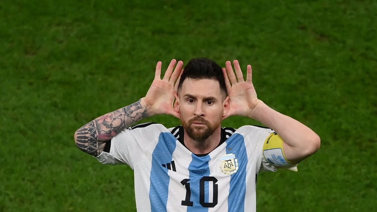 Image for the title: Argentina beat Netherlands on penalties to reach World Cup semis 