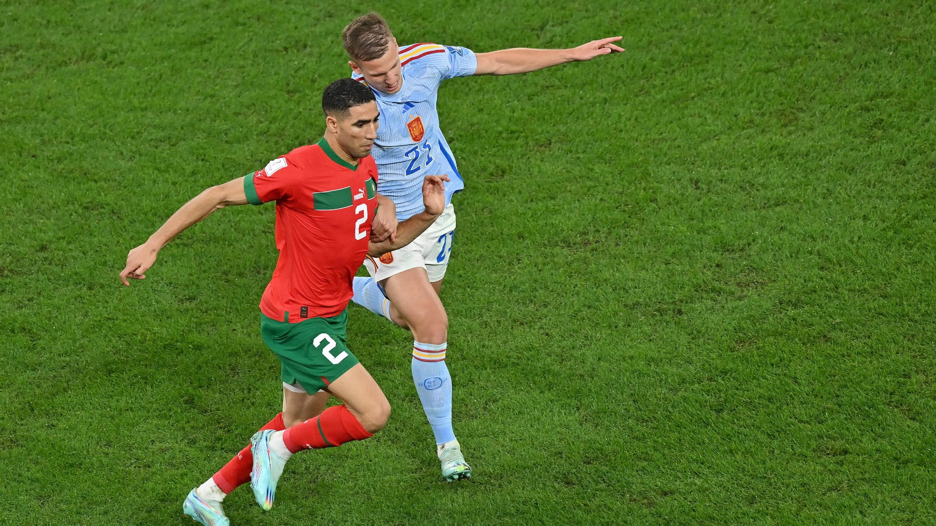 صورة بعنوان: أشرف حكيمي.. القلب النابض في المنتخب المغربي 