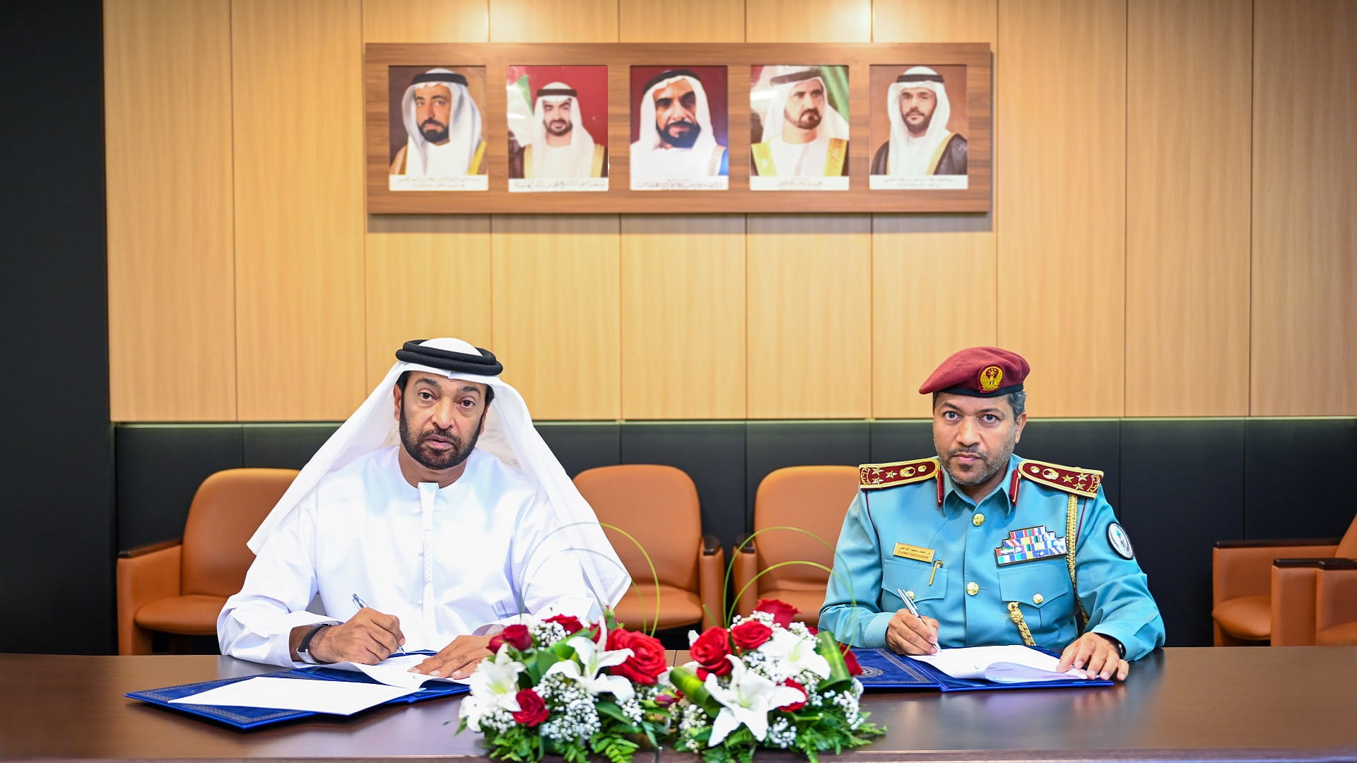 Image for the title: Sharjah Police signed an agreement Information Centre 