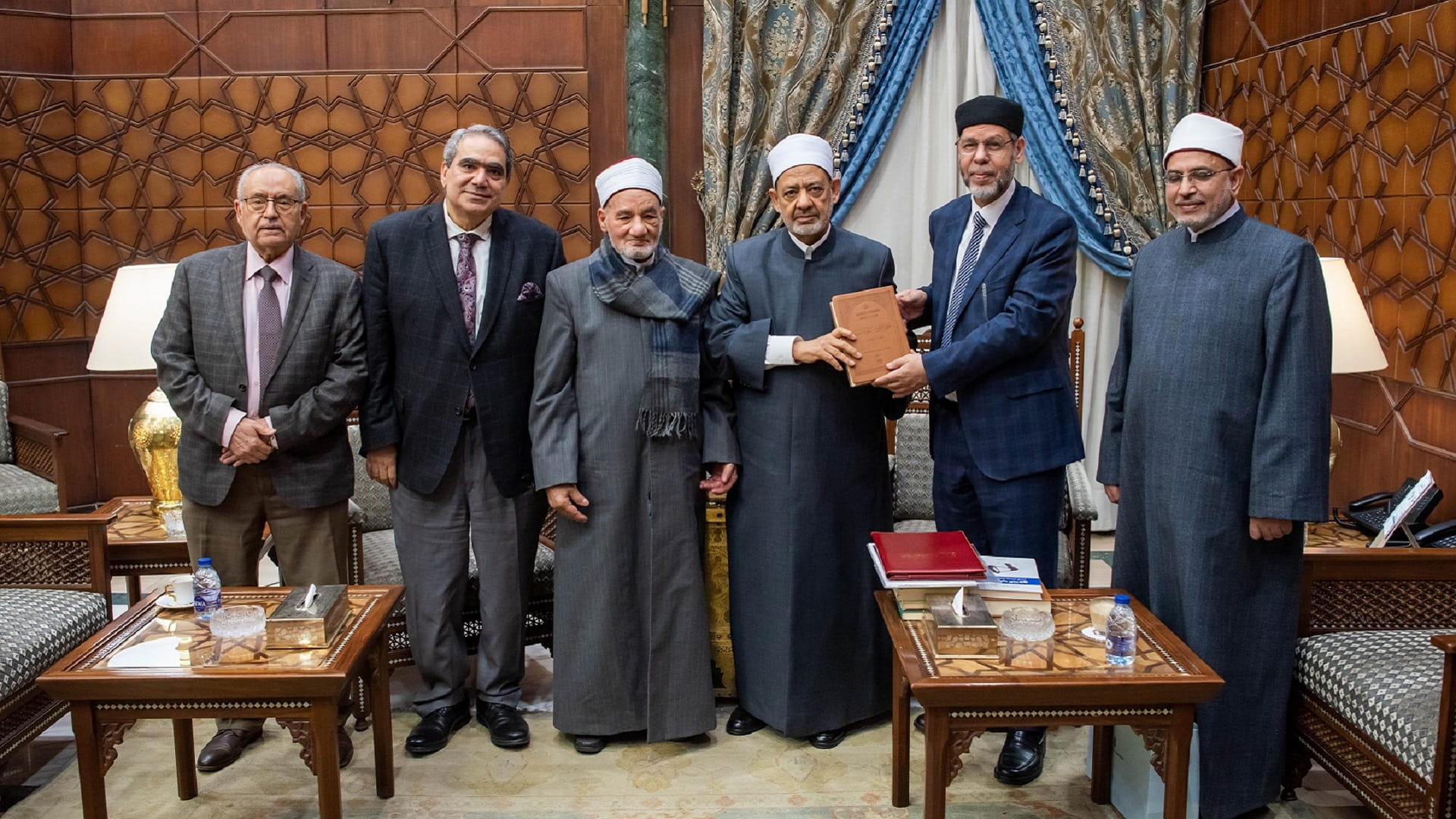 Image for the title: ALA gifts Al Azhar Grand Imam Arabic Language Dictionary 