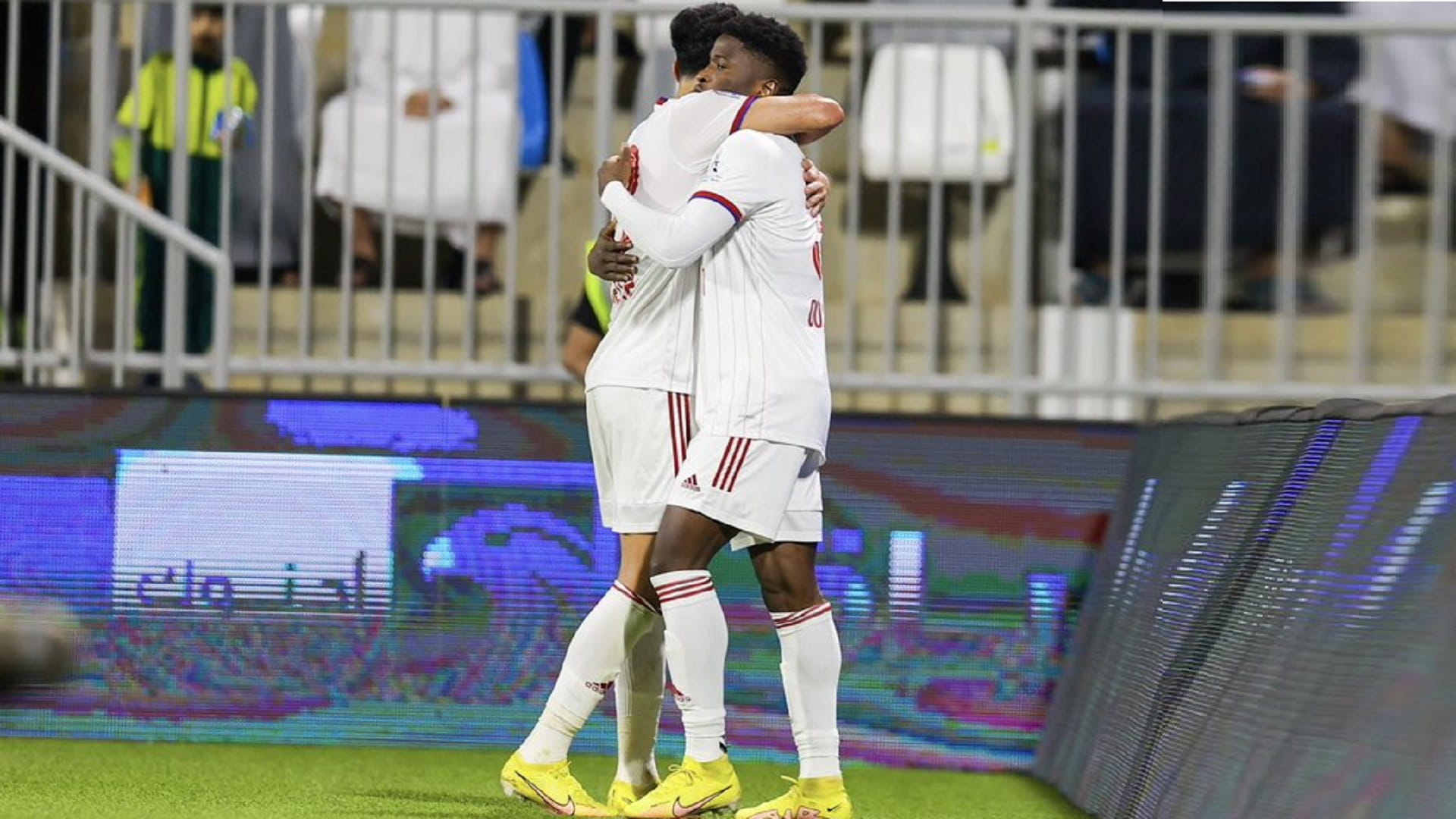 صورة بعنوان: الشارقة يفوز على دبا بثنائية نظيفة في دوري أدنوك للمحترفين 