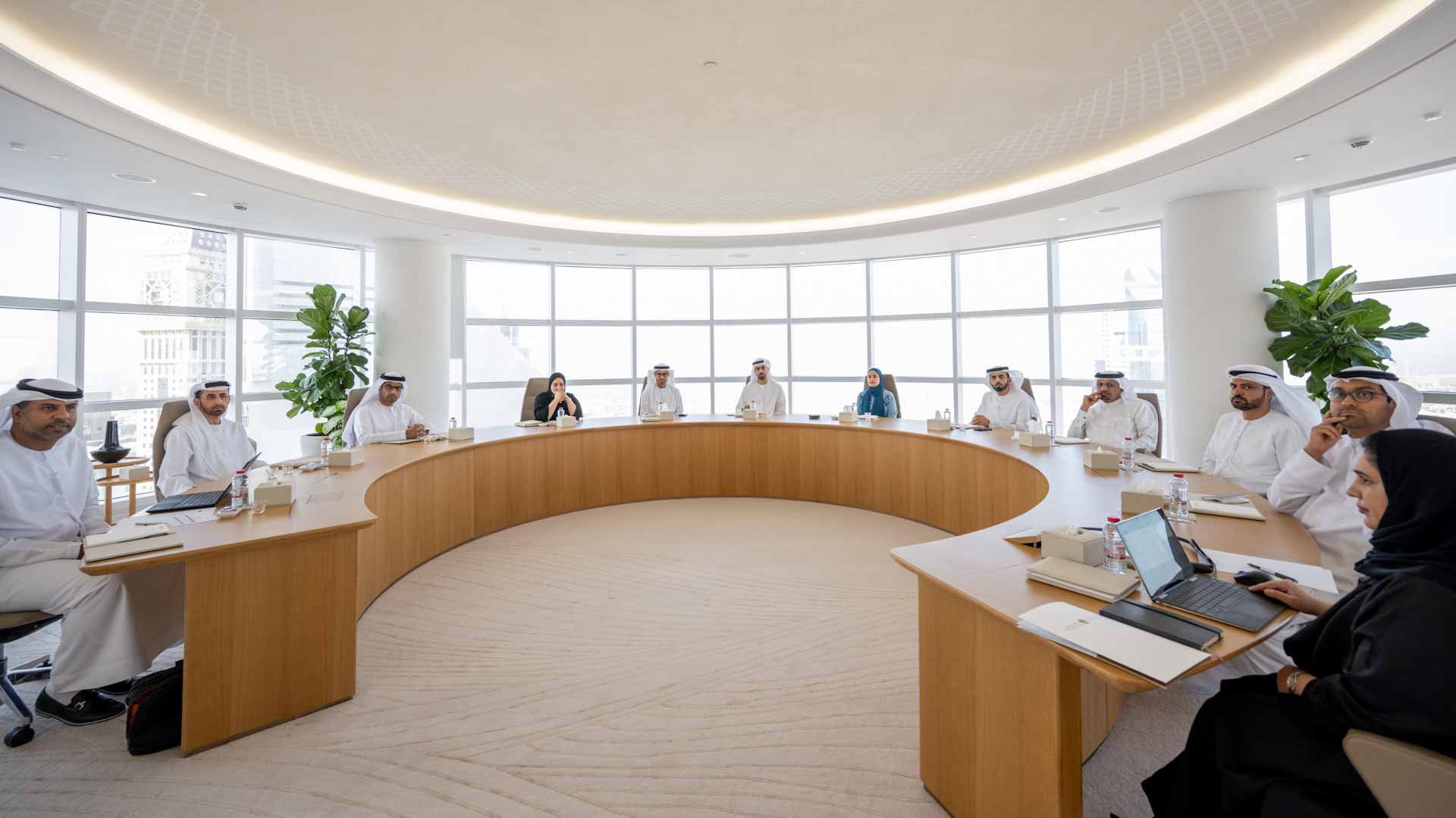 صورة بعنوان: "العليا للتحول الرقمي الحكومي"تستعرض مشاريع تعزيز المنظومة الرقمية 