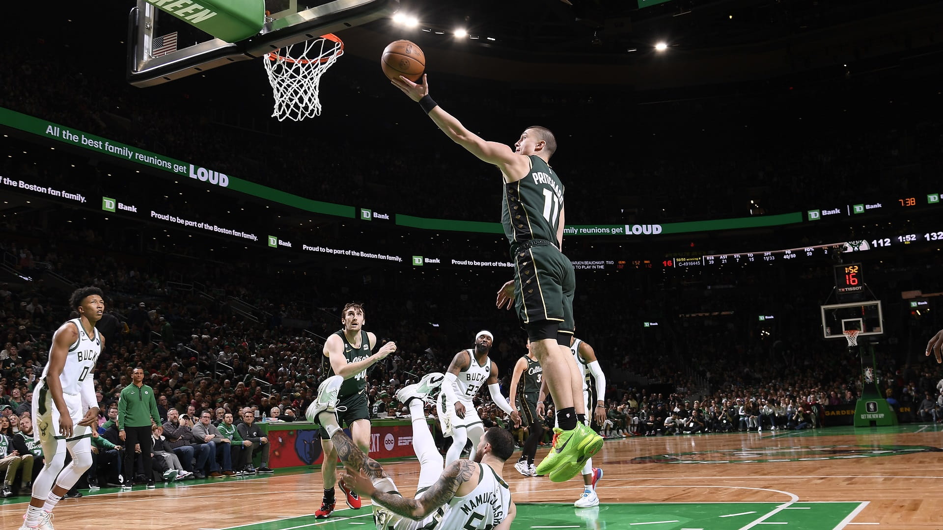 صورة بعنوان: بوسطن يتخطى ميلووكي في دوري السلة الأميركي 