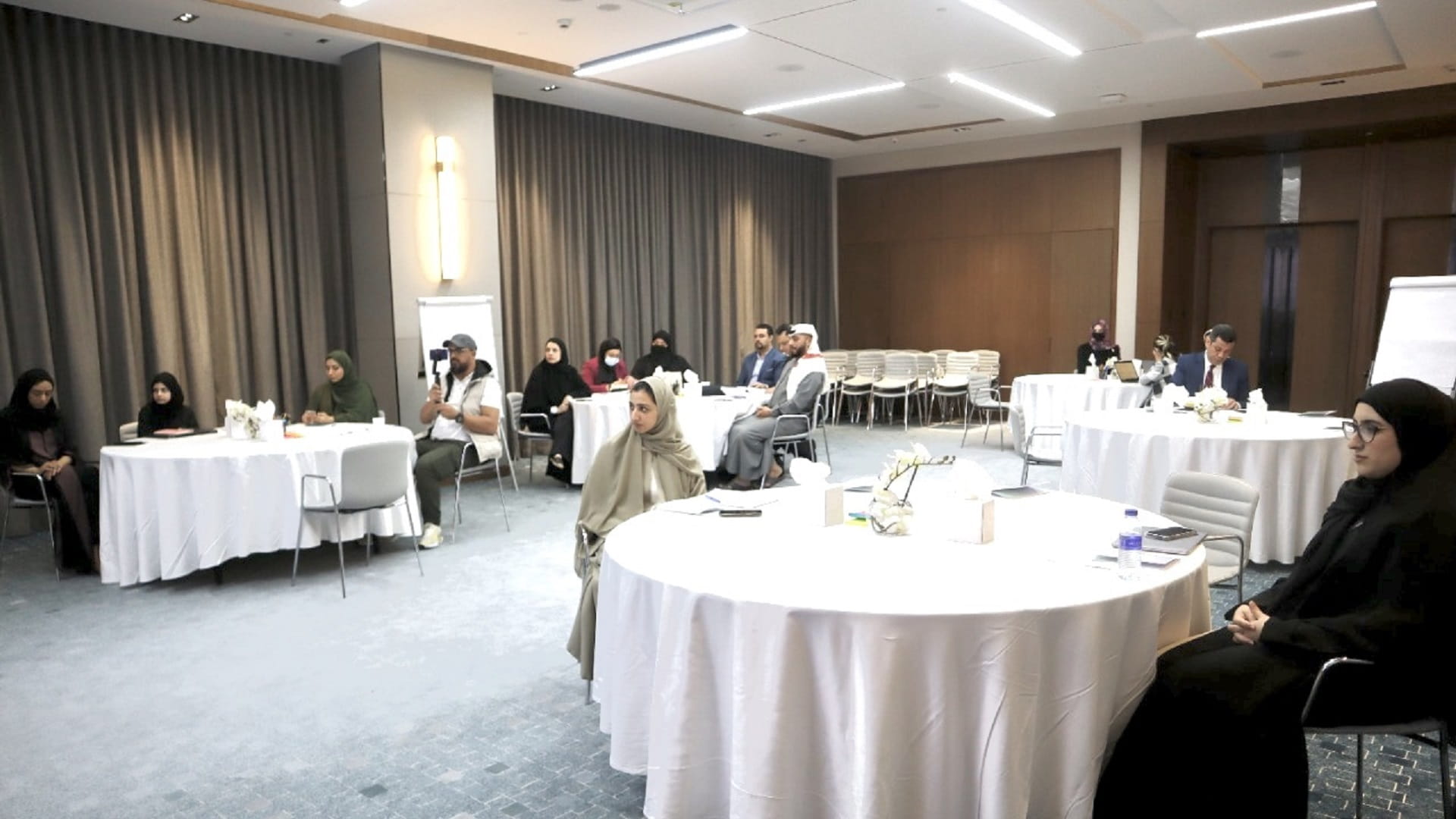 صورة بعنوان: وزارة الصناعة والتكنولوجيا المتقدمة تنظم ورشة تصميم مستقبل العلوم 