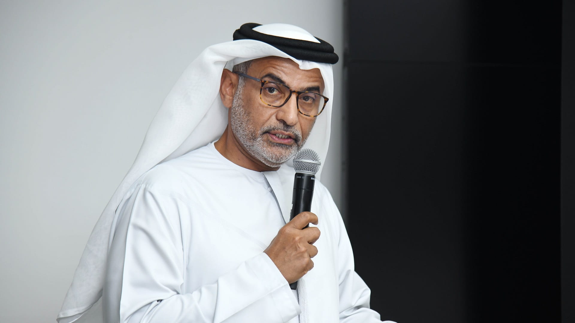 صورة بعنوان: الإمارات تصدر أول لائحة في العالم للمهابط العمودية بالطاقة النظيفة 