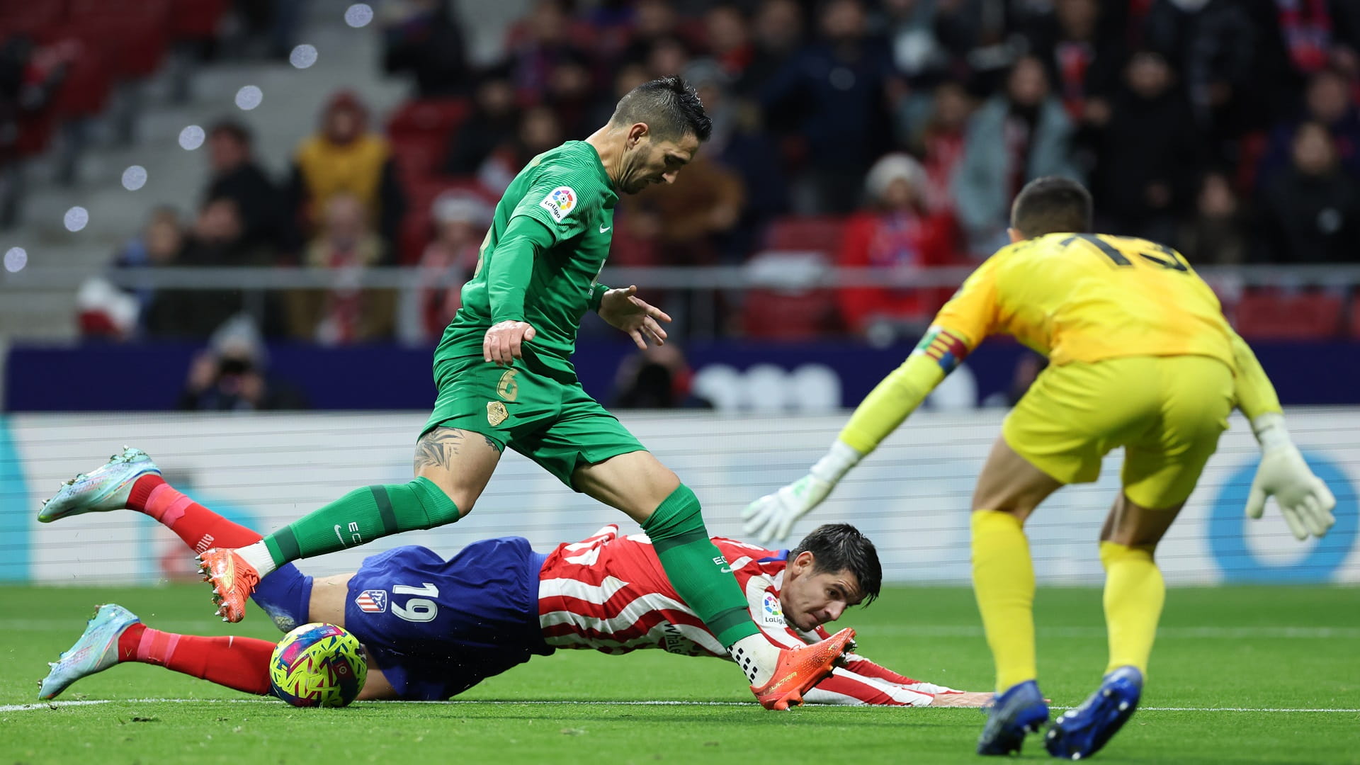 صورة بعنوان: أتلتيكو مدريد يصعد للمركز الثالث في الدوري الإسباني 