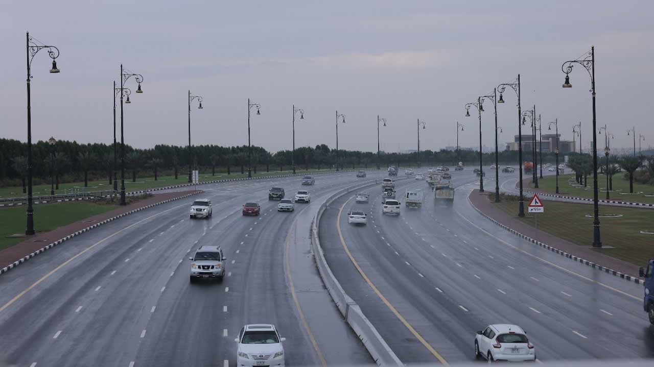 Image for the title: SM: 100 consecutive work hours to deal with the weather 