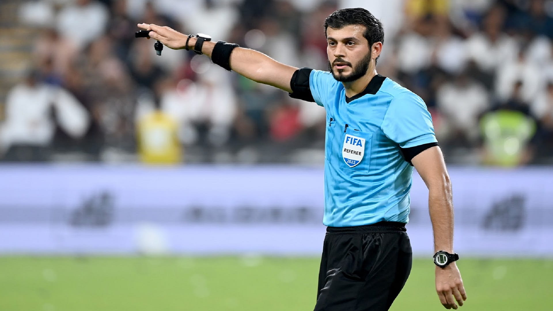 صورة بعنوان: مشاركات آسيوية وخليجية وإقليمية لقضاة الملاعب الإماراتية 