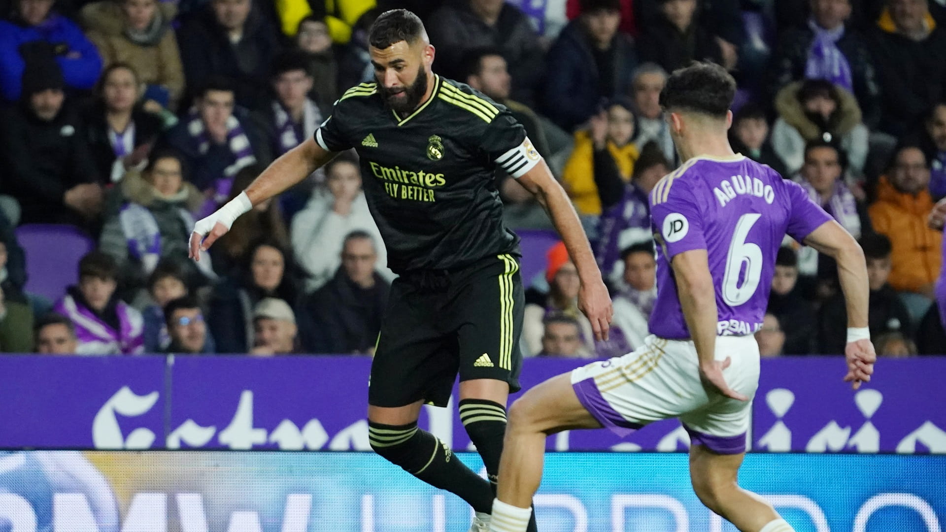 Image for the title: Benzema buries World Cup woe with double strike in Real victory 