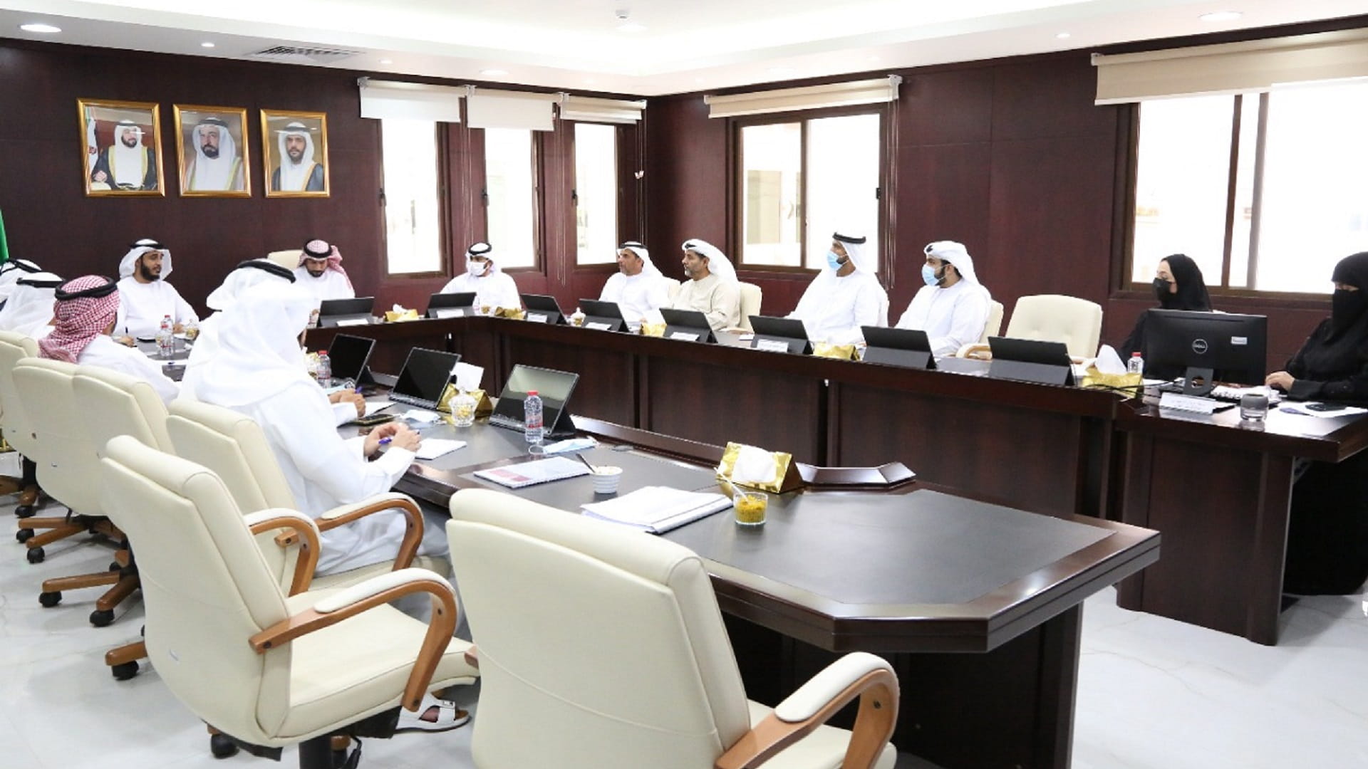 صورة بعنوان: إدارة الوسطى بكهرباء الشارقة تبحث مع "بلدي الذيد" تطوير الخدمات 