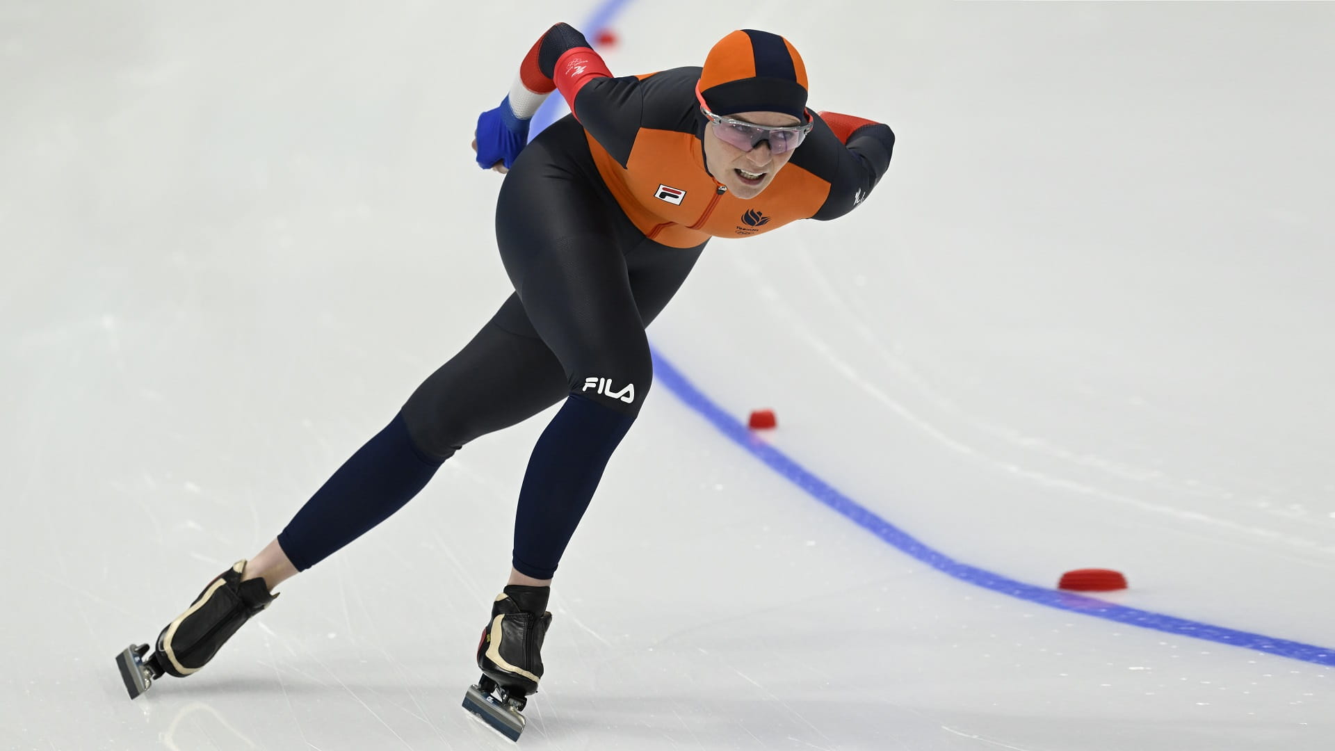 صورة بعنوان: الهولندية سكوتن تتوج بذهبية التزلج السريع بأولمبياد بكين 