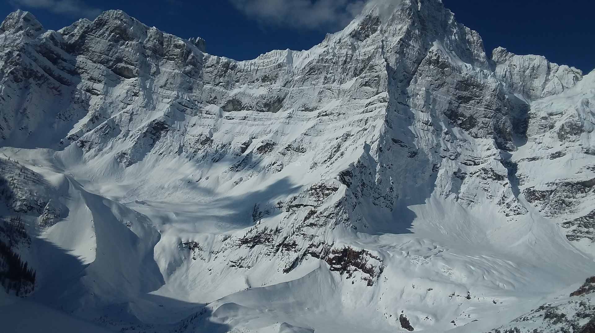 Image for the title: Avalanche in Austria near Swiss border kills five 