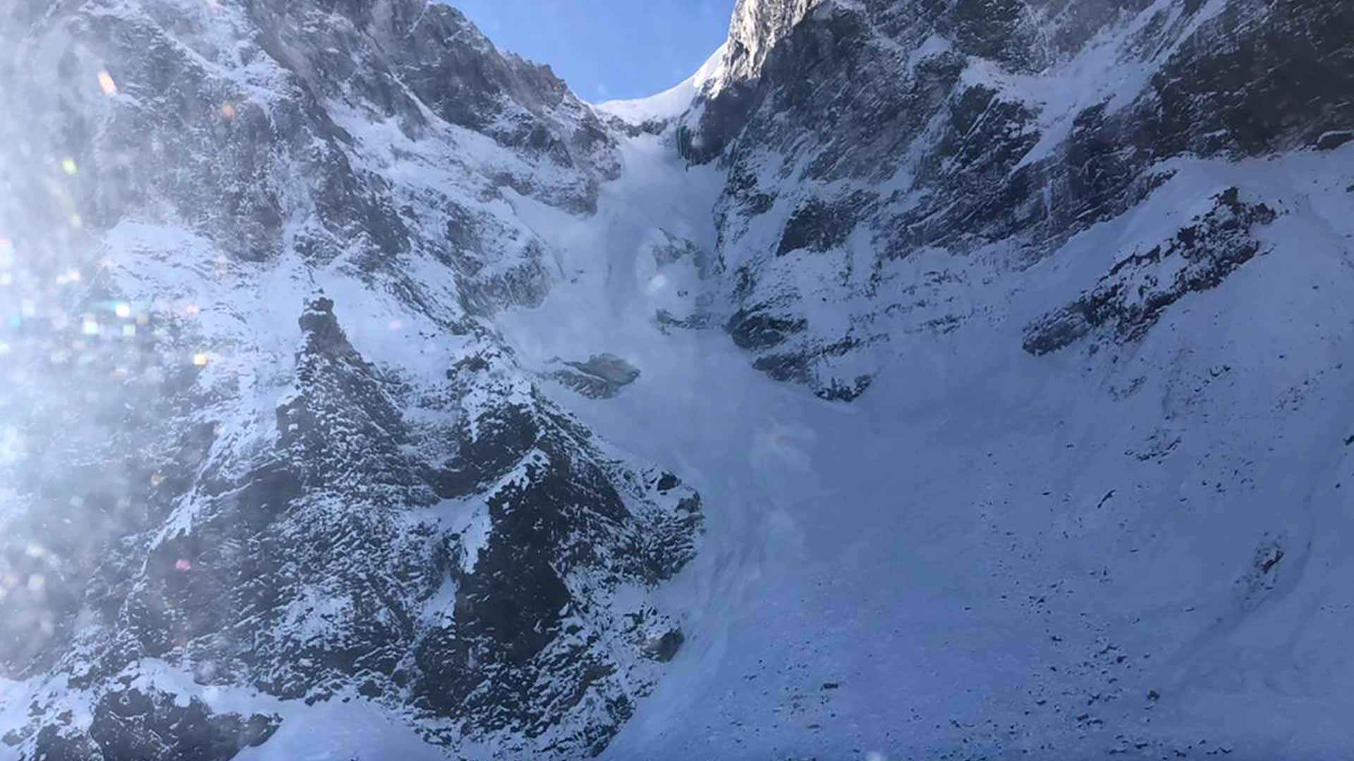 صورة بعنوان: مقتل 5 أشخاص جراء انهيار ثلجي في النمسا 