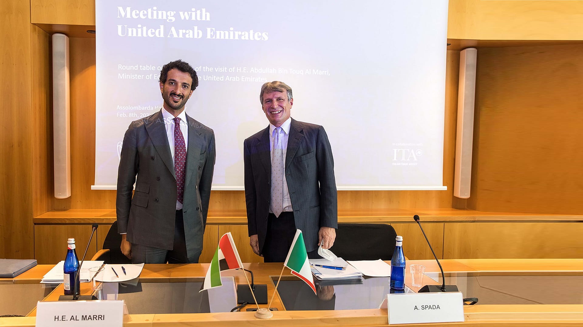 صورة بعنوان: المري يستعرض مع إيطاليا حوافز الاستثمار الجديدة بالإمارات 