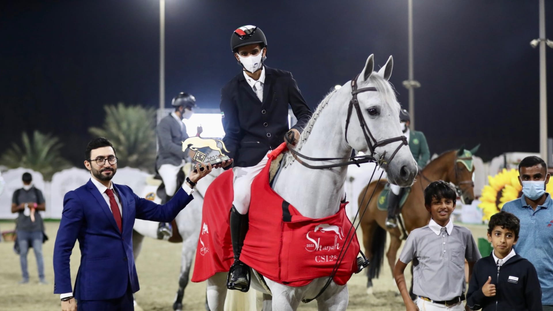 صورة بعنوان: انطلاقة قوية لفعاليات بطولة كأس حاكم الشارقة الدولية لقفز الحواجز 