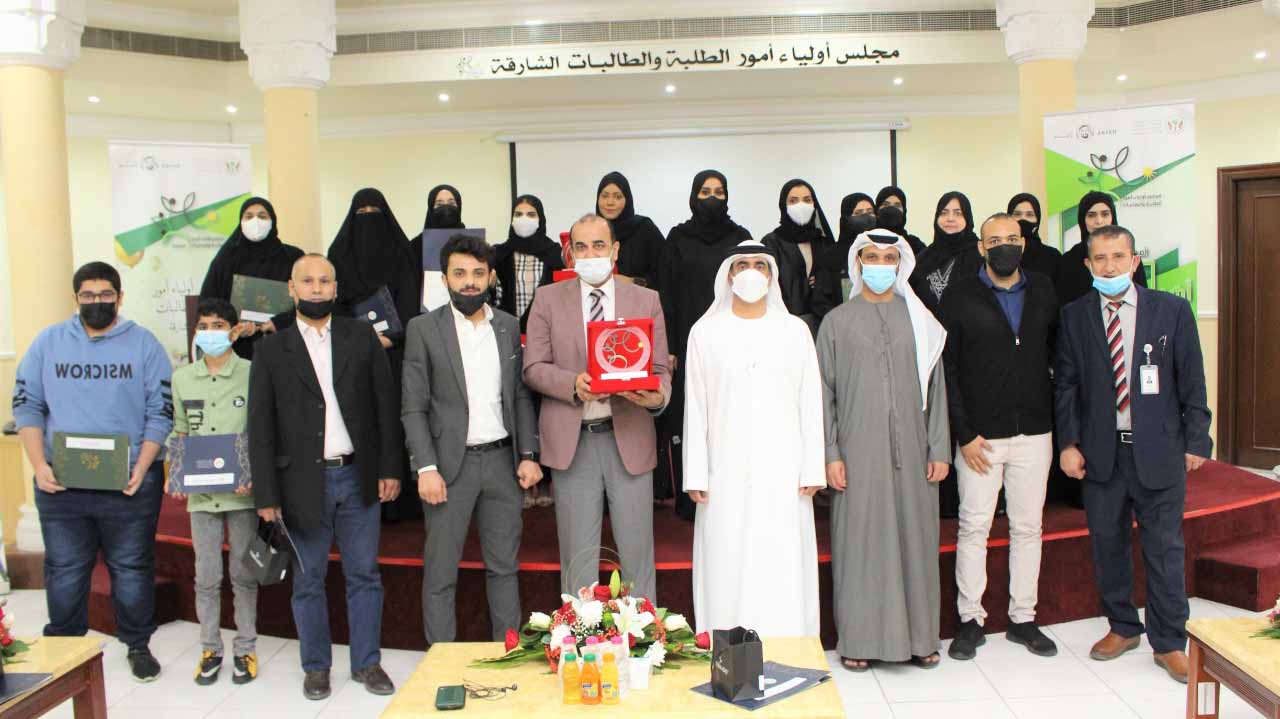 Image for the title: Sharjah Parents Council honours winners of educational research 