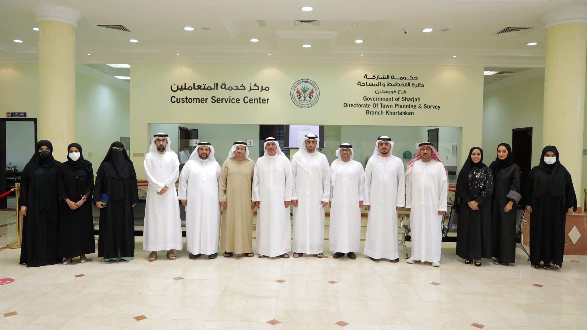 صورة بعنوان: "استشاري الشارقة" يطلع على أعمال فرع التخطيط والمساحة بخورفكان 