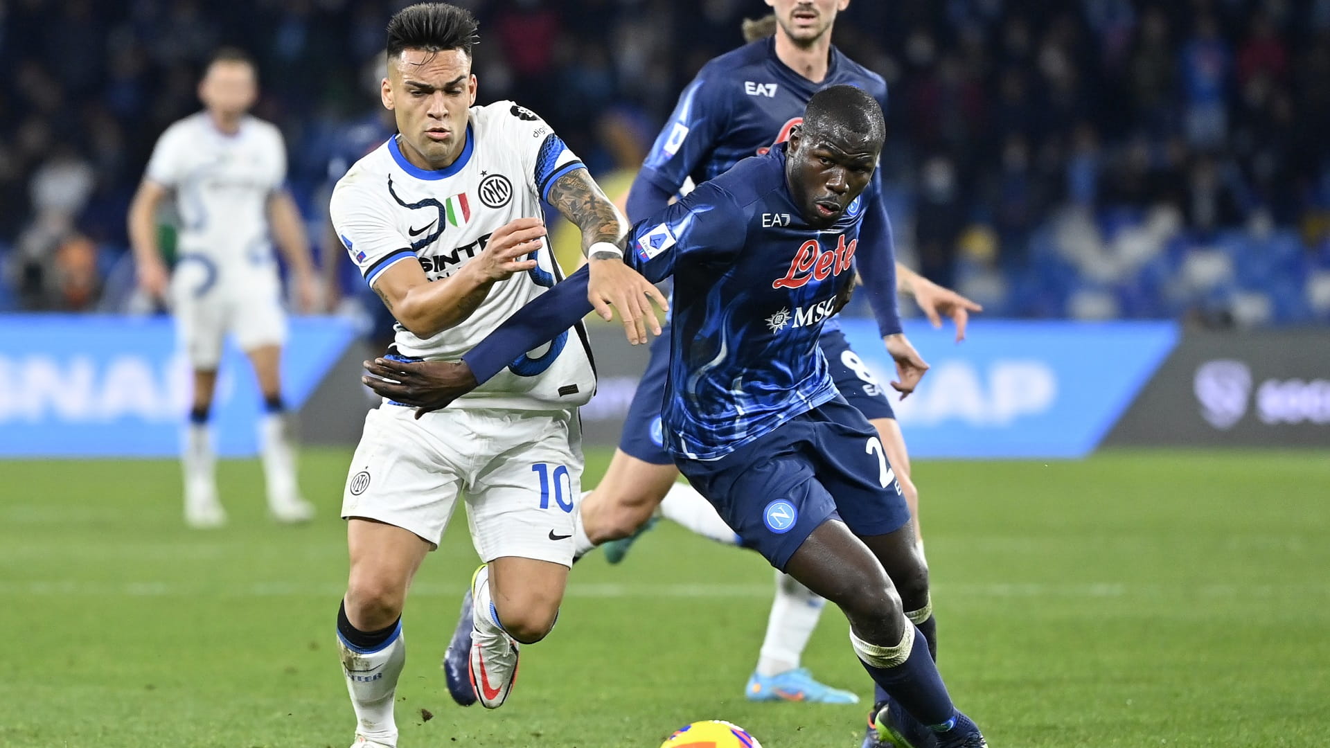 صورة بعنوان: إنتر ميلان يحافظ على صدارة الدوري الإيطالي لكرة القدم  