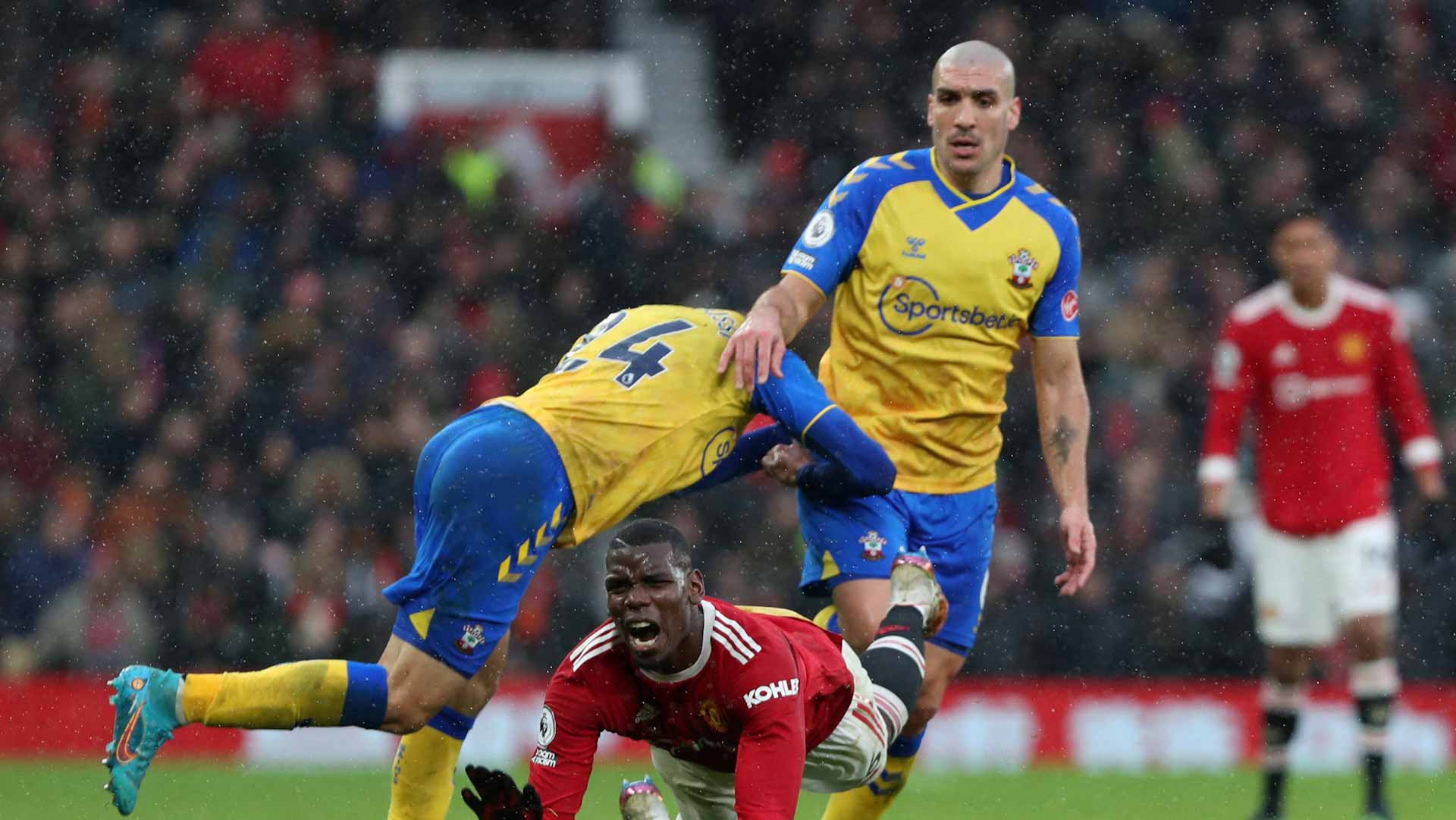 Image for the title: Man United held by Southampton as frustrating season continues 