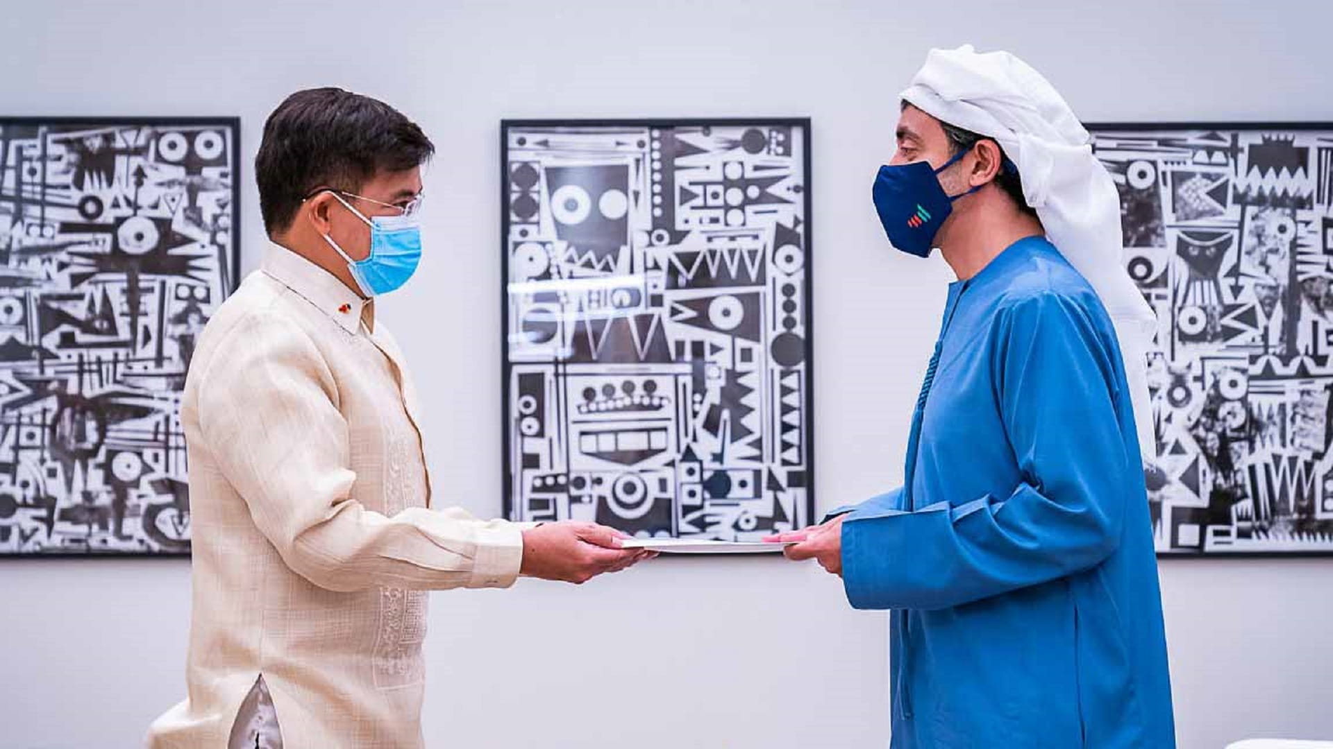 صورة بعنوان: ‏محمد بن زايد يتلقى رسالة خطية من رئيس الفلبين  