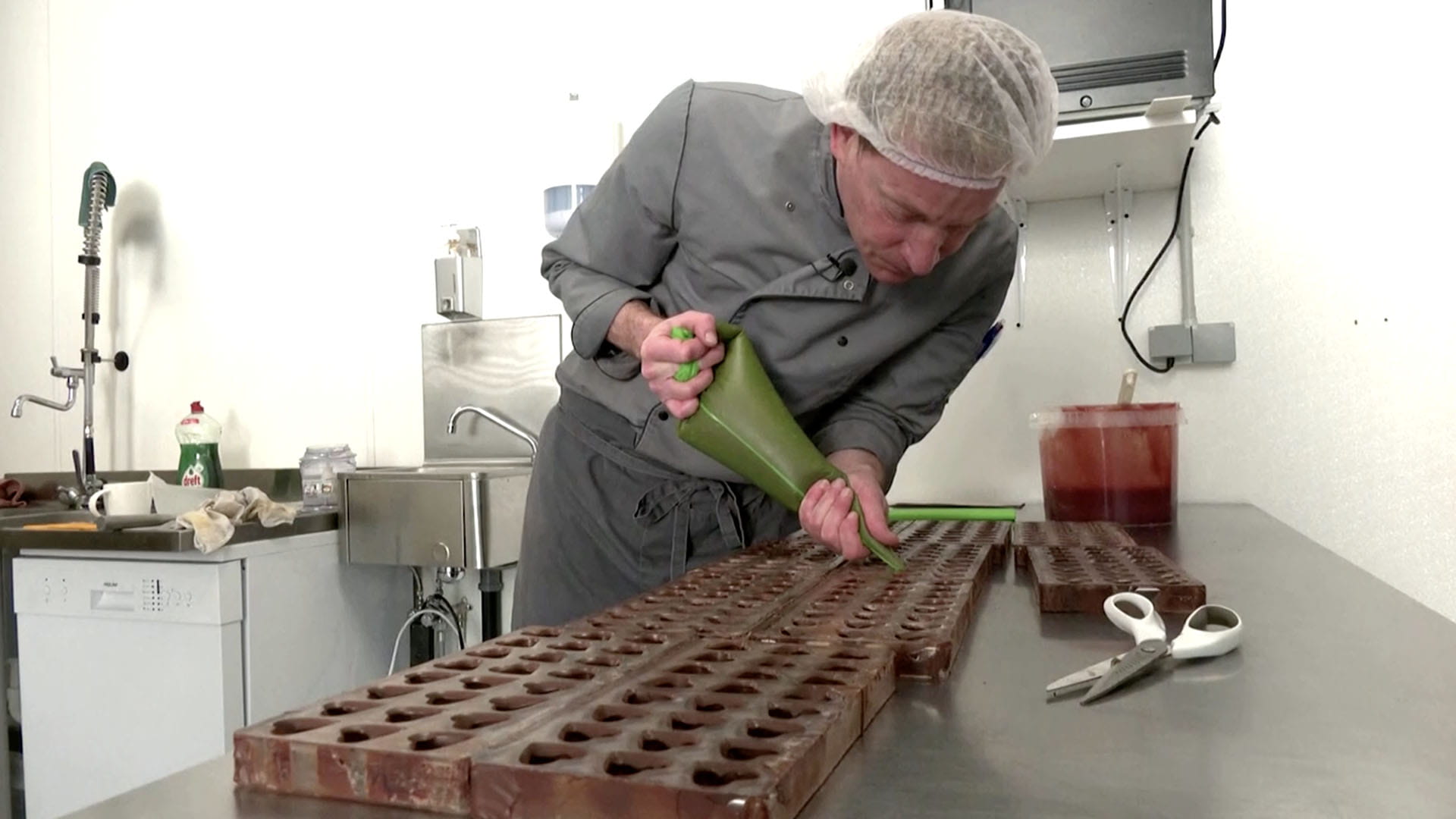 Image for the title: Award-winning Belgian chocolatier aims to melt valentine hearts 