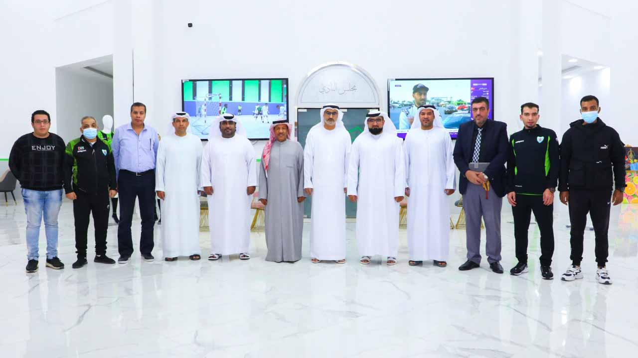 Image for the title: Dibba Al Hisn Sports Club receives Sharjah Sports Club 