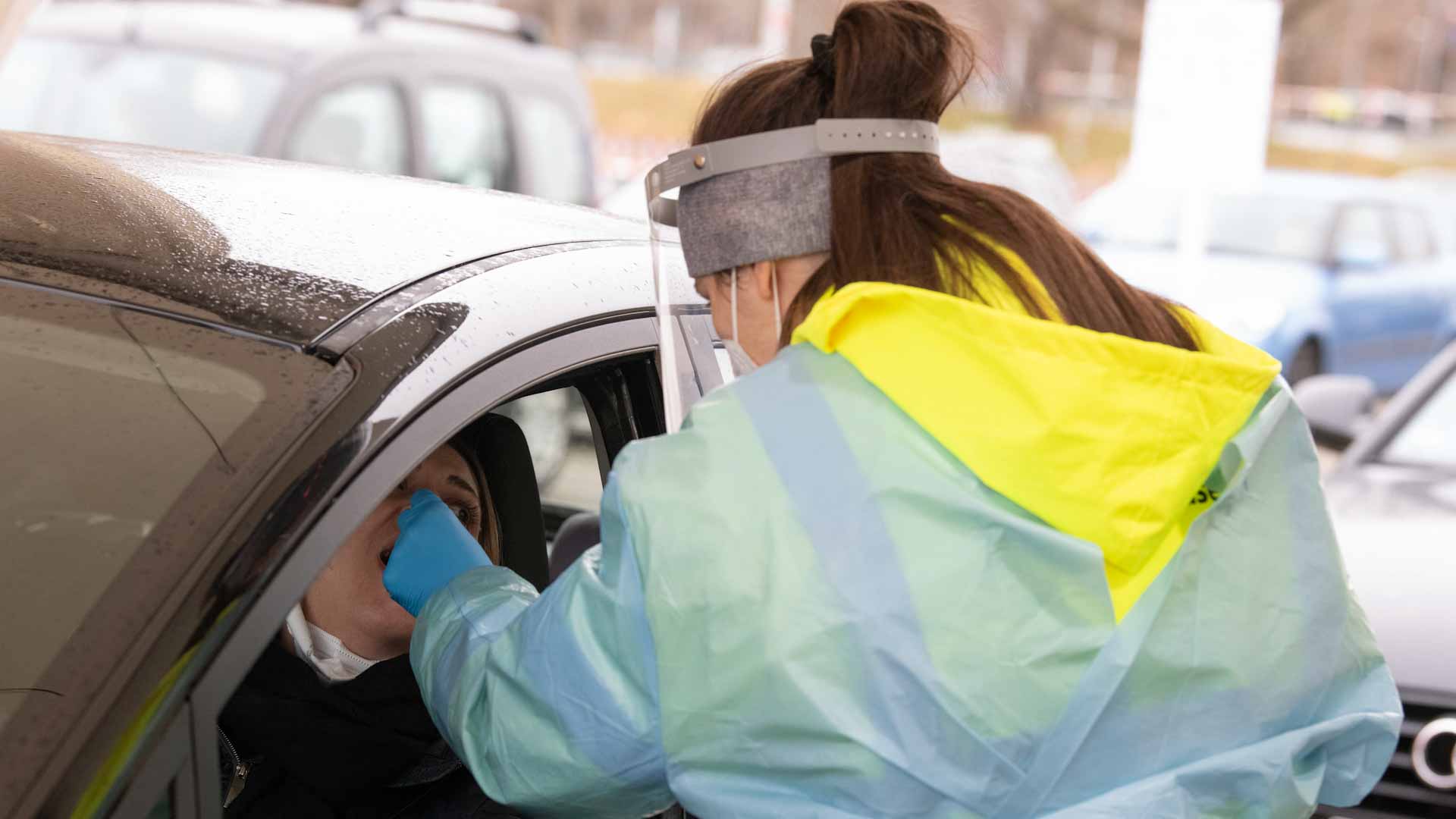 Image for the title: Germany's COVID case numbers drop as country waits for opening 