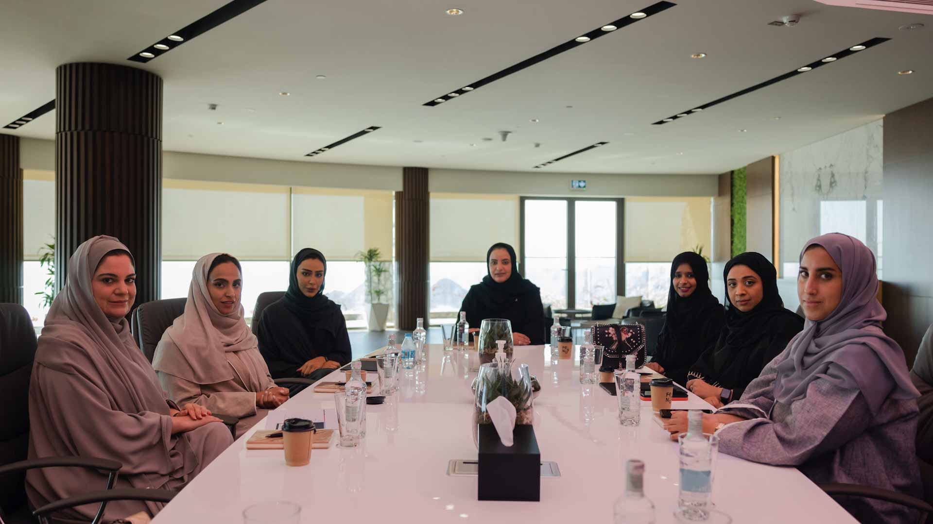 صورة بعنوان: المجلس الاستشاري لـ "الإماراتي لكتب اليافعين" يناقش خطة عمله 