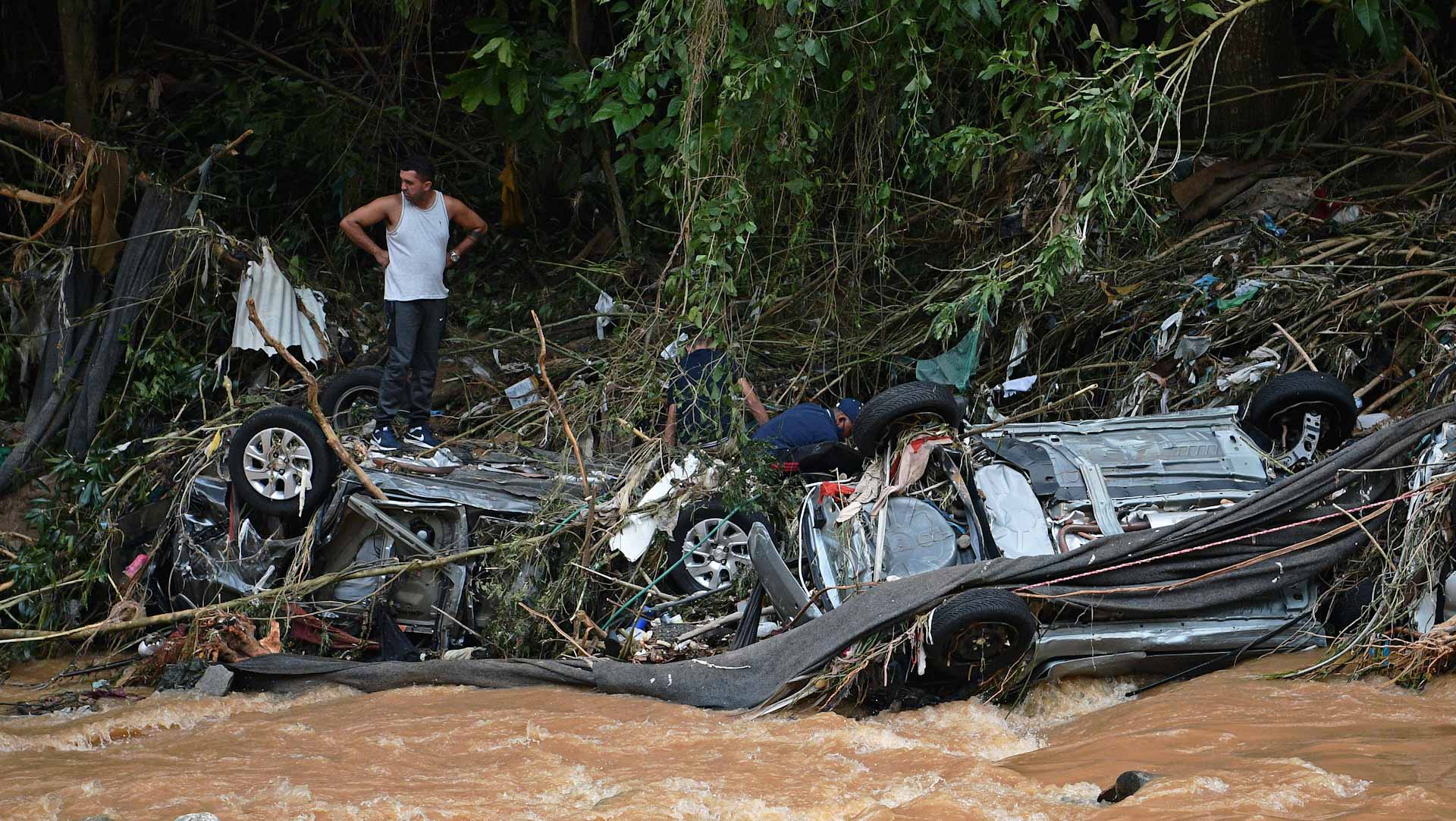 Image for the title: Death toll in Brazil floods, landslides rises to 71 