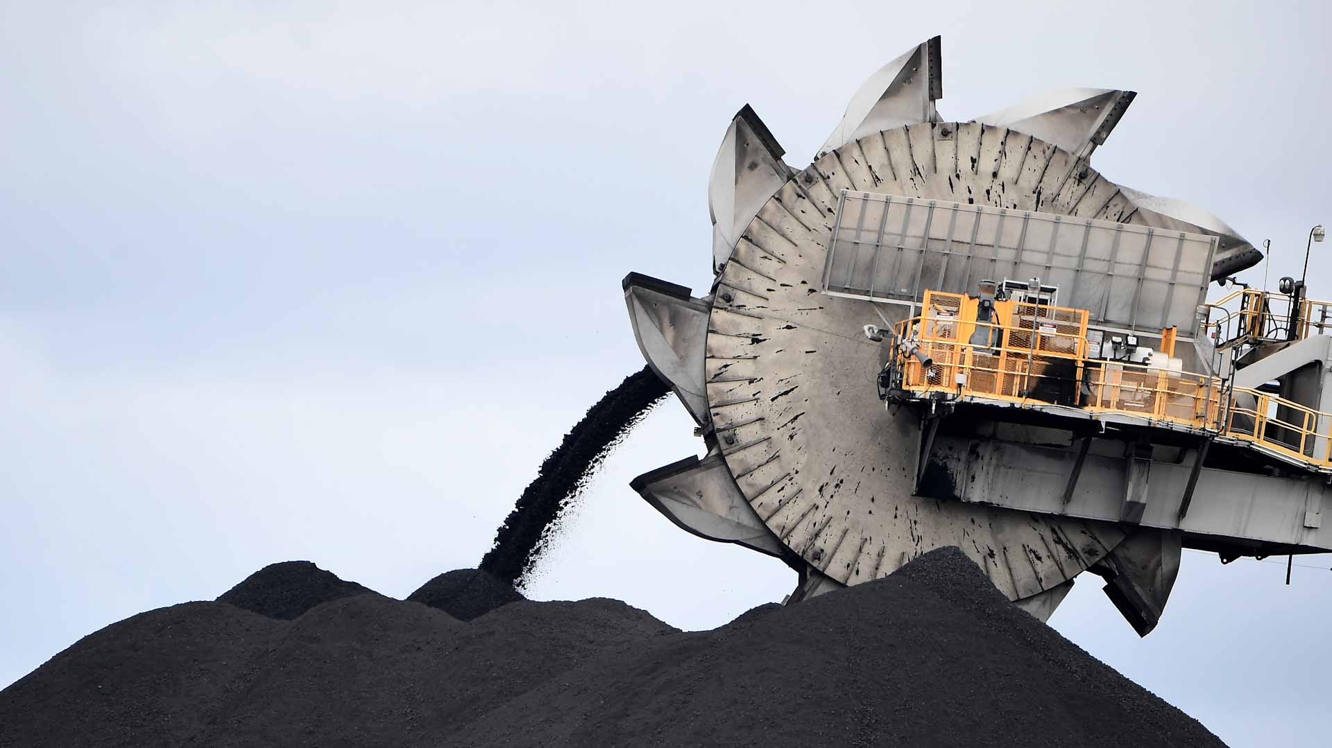 Image for the title: Australia's largest coal-fired power plant to close 