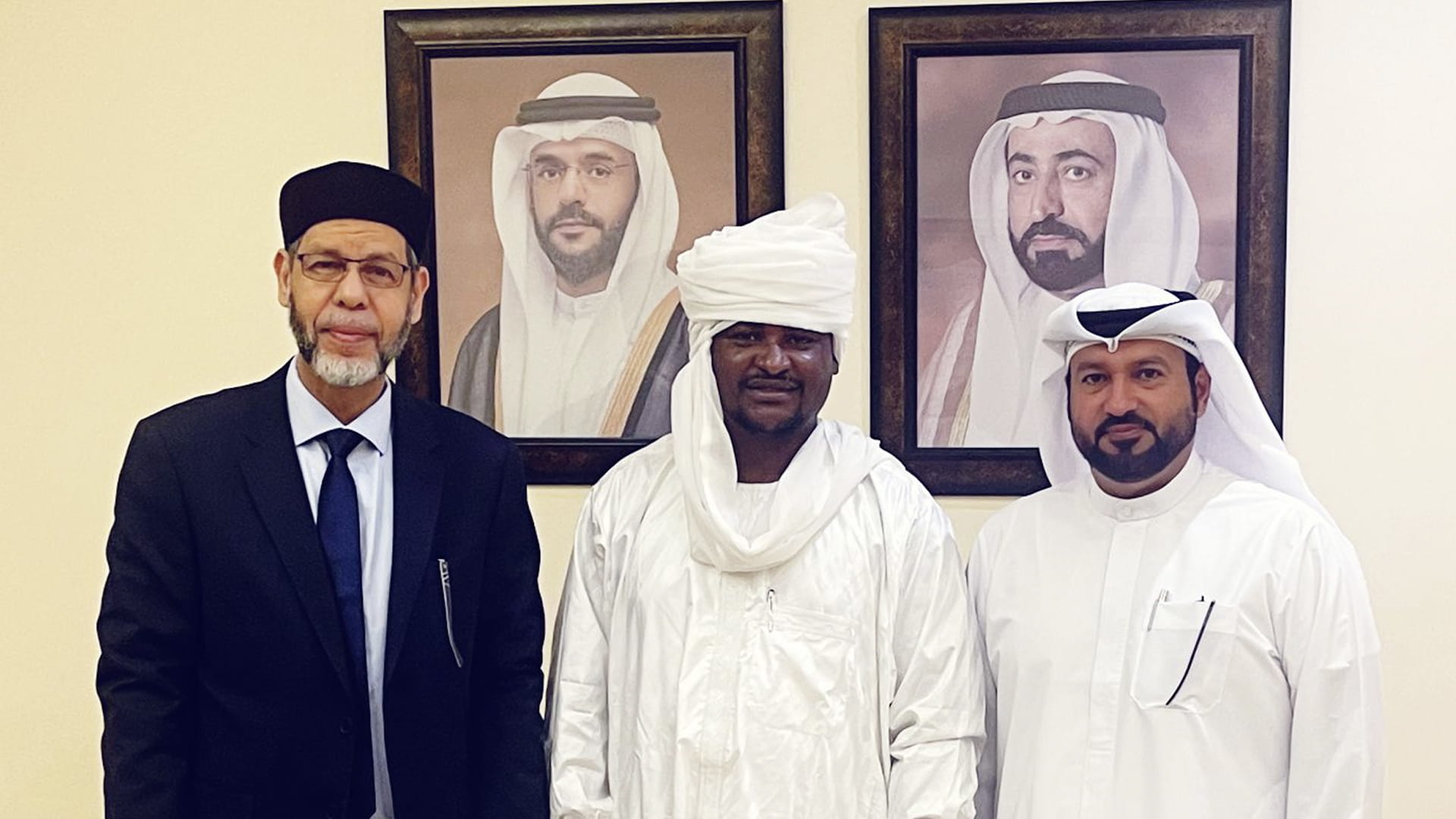 صورة بعنوان: مجمع اللغة العربية بالشارقة يبحث مجالات التعاون مع نظيره التشادي 