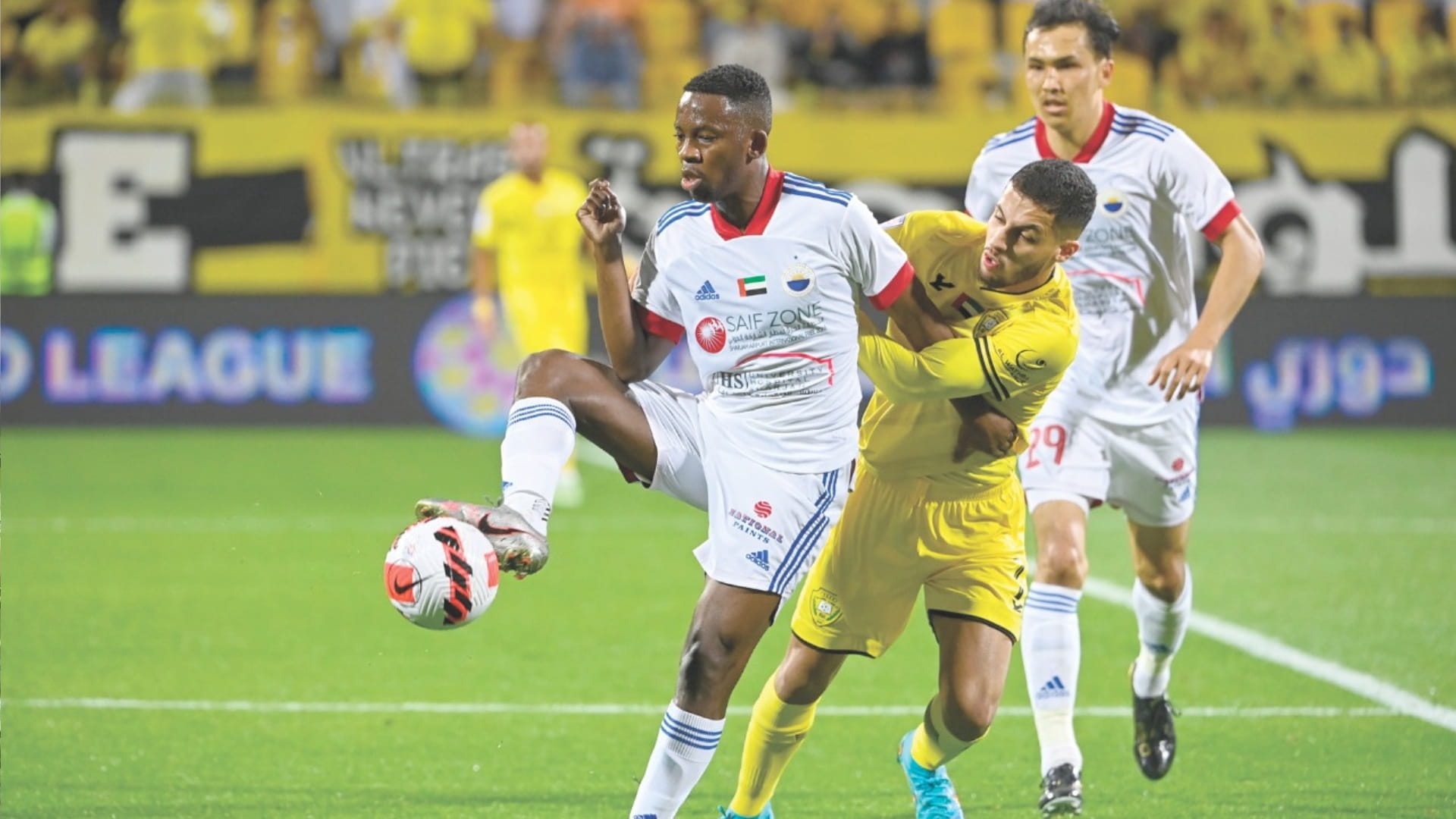 صورة بعنوان: تعادل سلبي تاريخي بين الوصل والشارقة في دوري أدنوك 