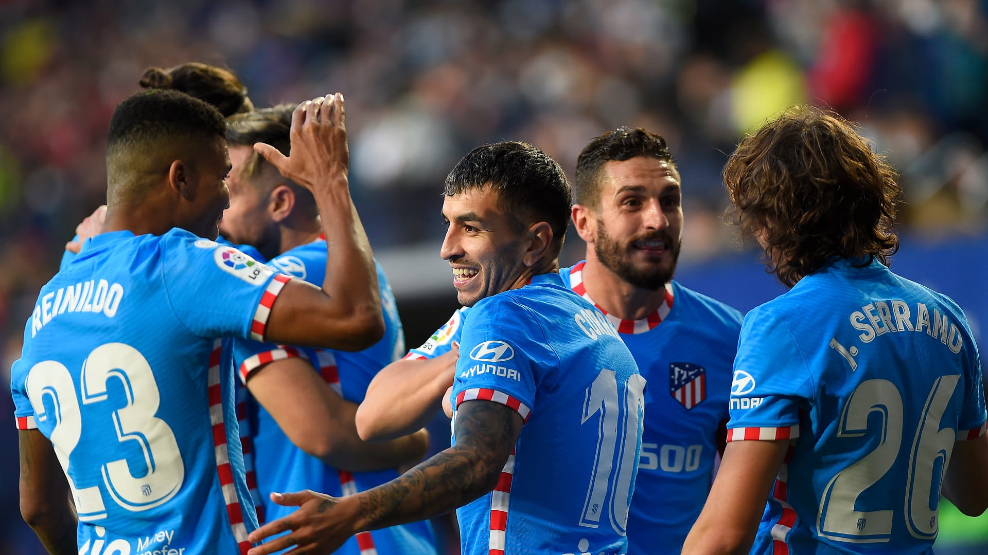 صورة بعنوان: أتلتيكو مدريد يقسو على أوساسونا في الدوري الإسباني لكرة القدم 