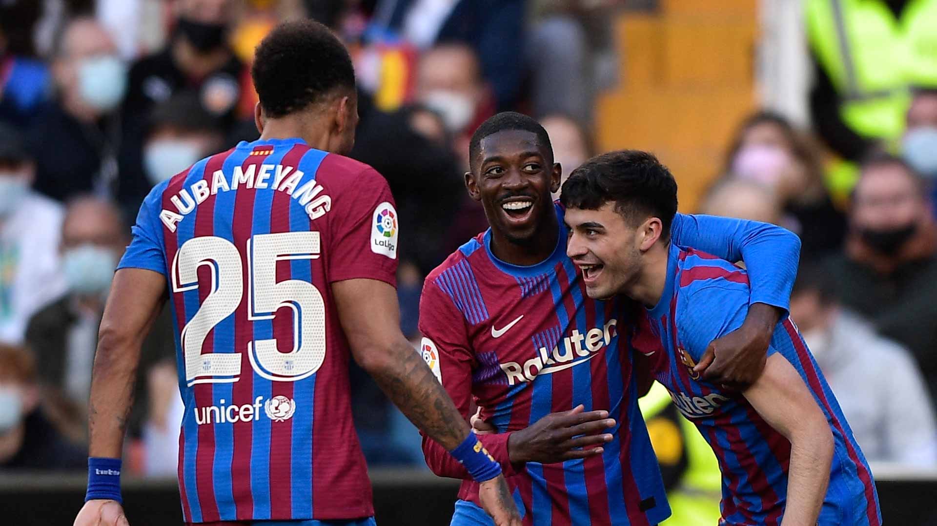 Image for the title: Aubameyang scores twice as Barca roll over Valencia 