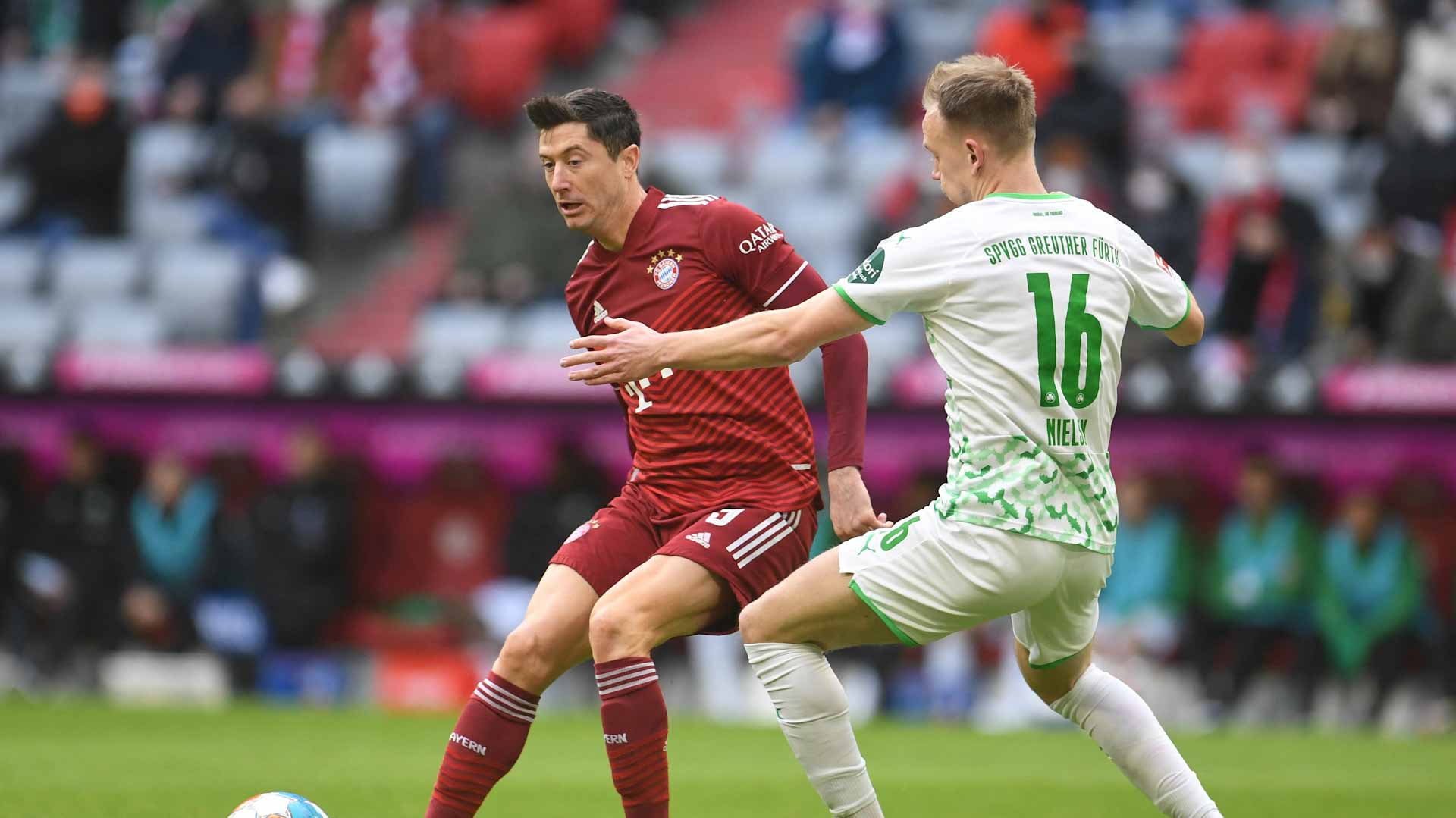 Image for the title: Insatiable Lewandowski leads Bayern fightback over minnows Fuerth 