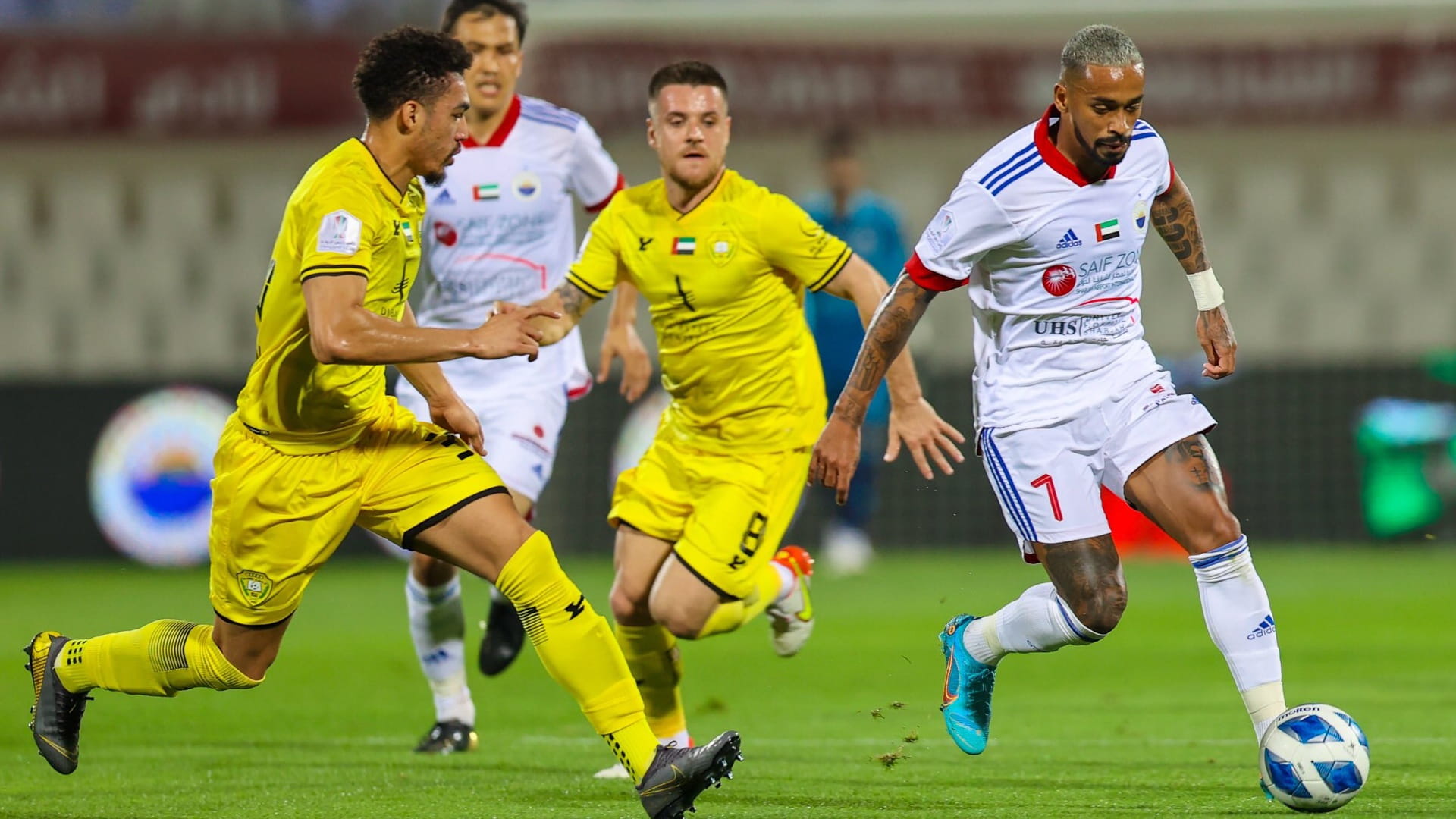 صورة بعنوان: الشارقة يصنع "ريمونتادا" ويتأهل لنهائي كأس رئيس الدولة 