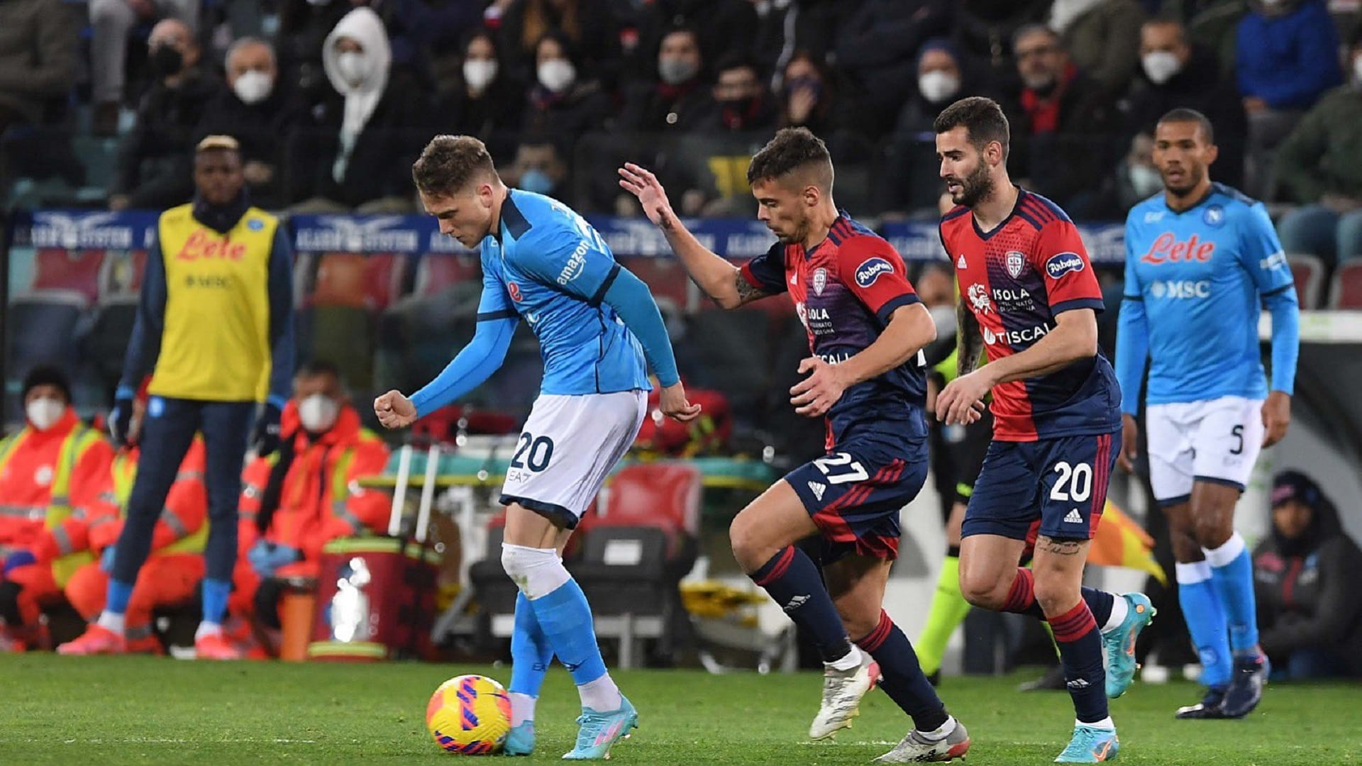 صورة بعنوان: نابولي يتعادل مع كالياري ويهدر فرصة تصدر الدوري الإيطالي 