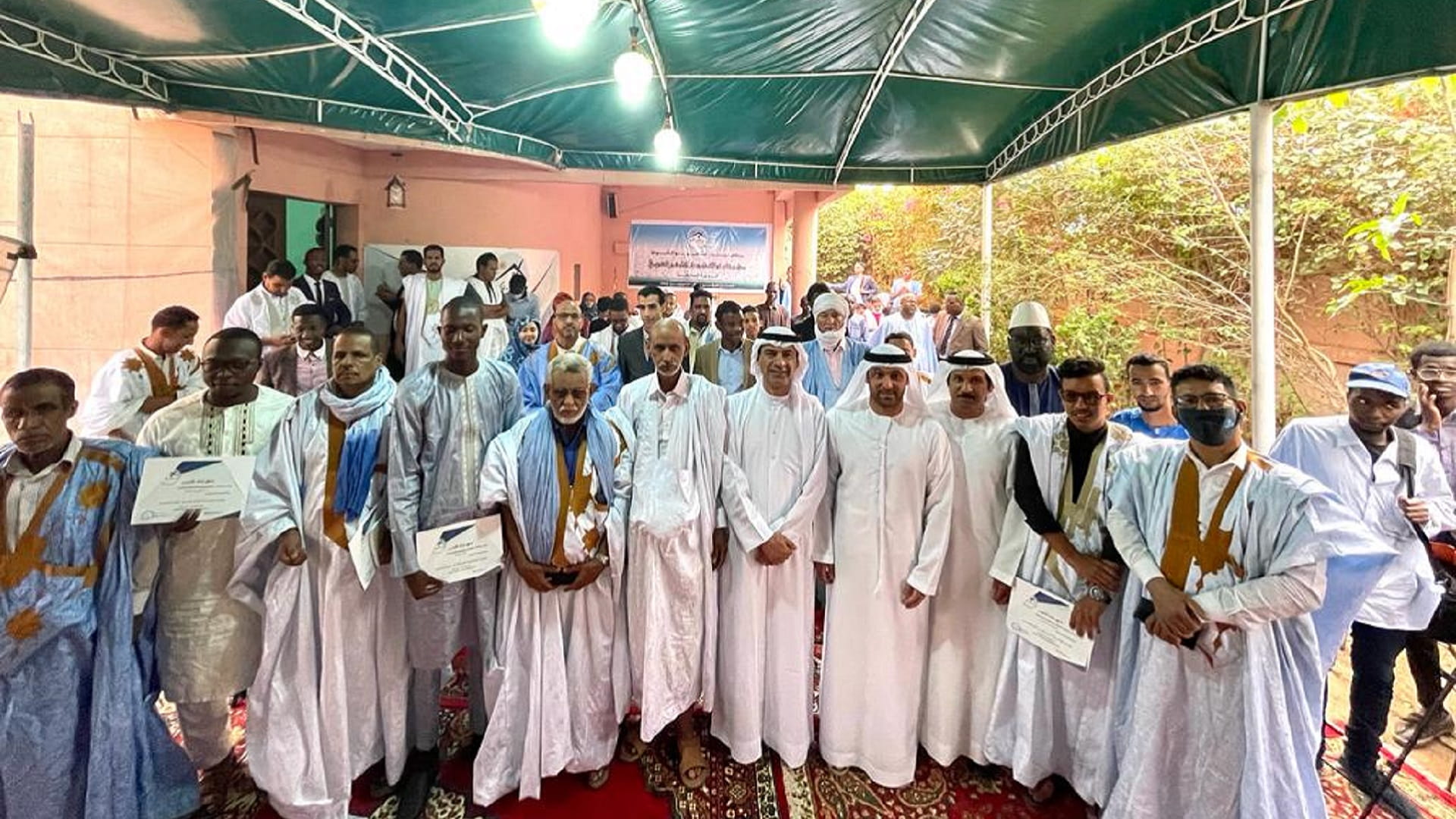 صورة بعنوان: شعراء يودعون الألم ويرفعون راية الأمل بختام "نواكشوط للشعر العربي" 