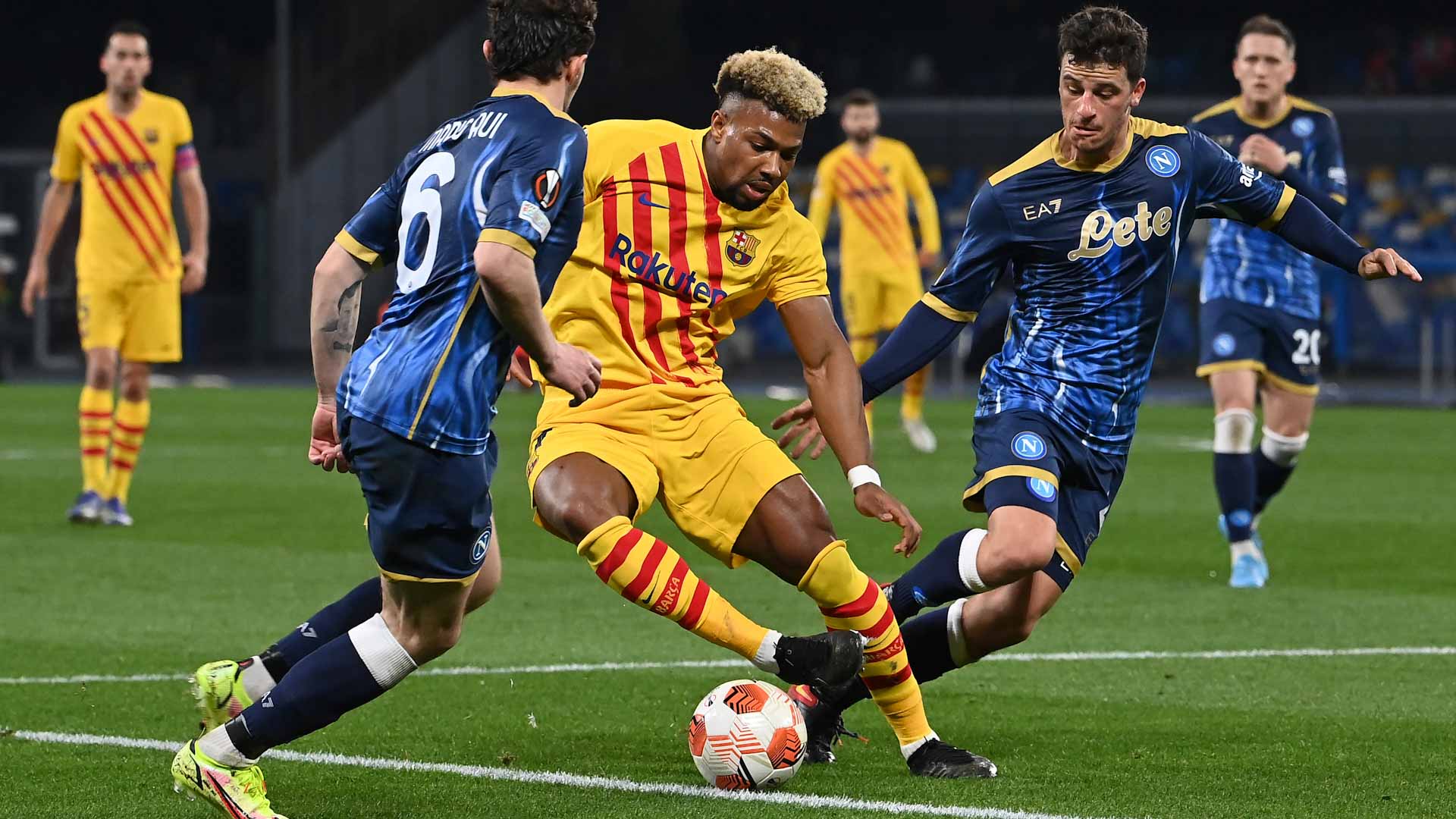 صورة بعنوان: برشلونة يتأهل لدور الـ 16 بالدوري الأوروبي لكرة القدم  